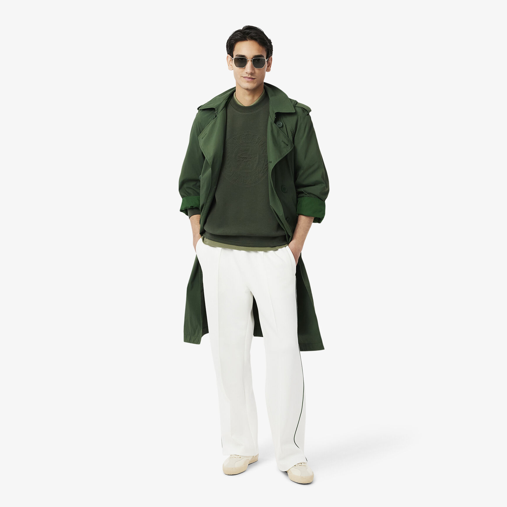 سويت شيرت بيكيه منقوش عليه شعار سويت شيرت بيكيه منقوش عليه شعار