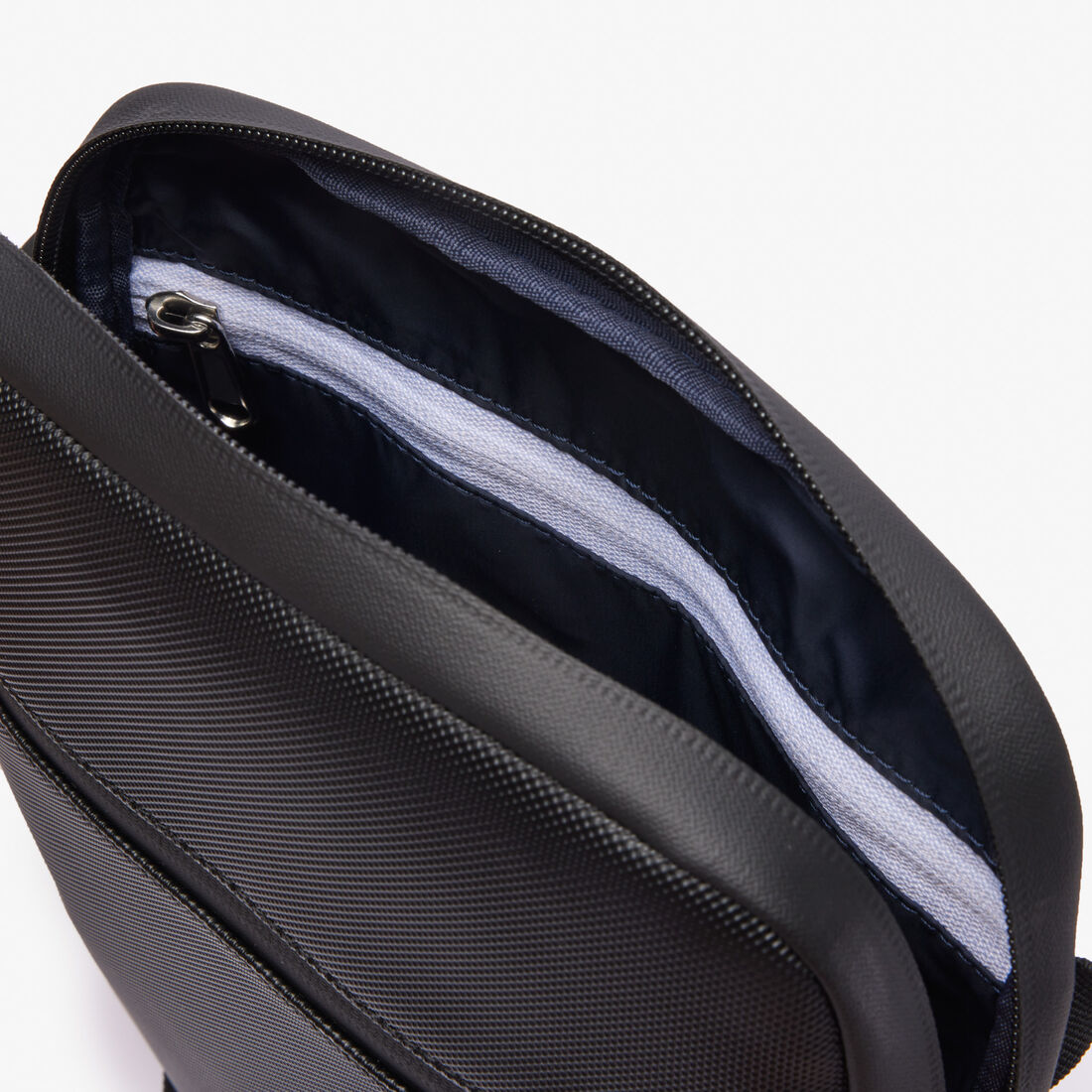 حقيبة كروس LCST متوسطة الحجم بسحاب من بيتي بيكيه للرجال حقيبة كروس LCST متوسطة الحجم بسحاب من بيتي بيكيه للرجال