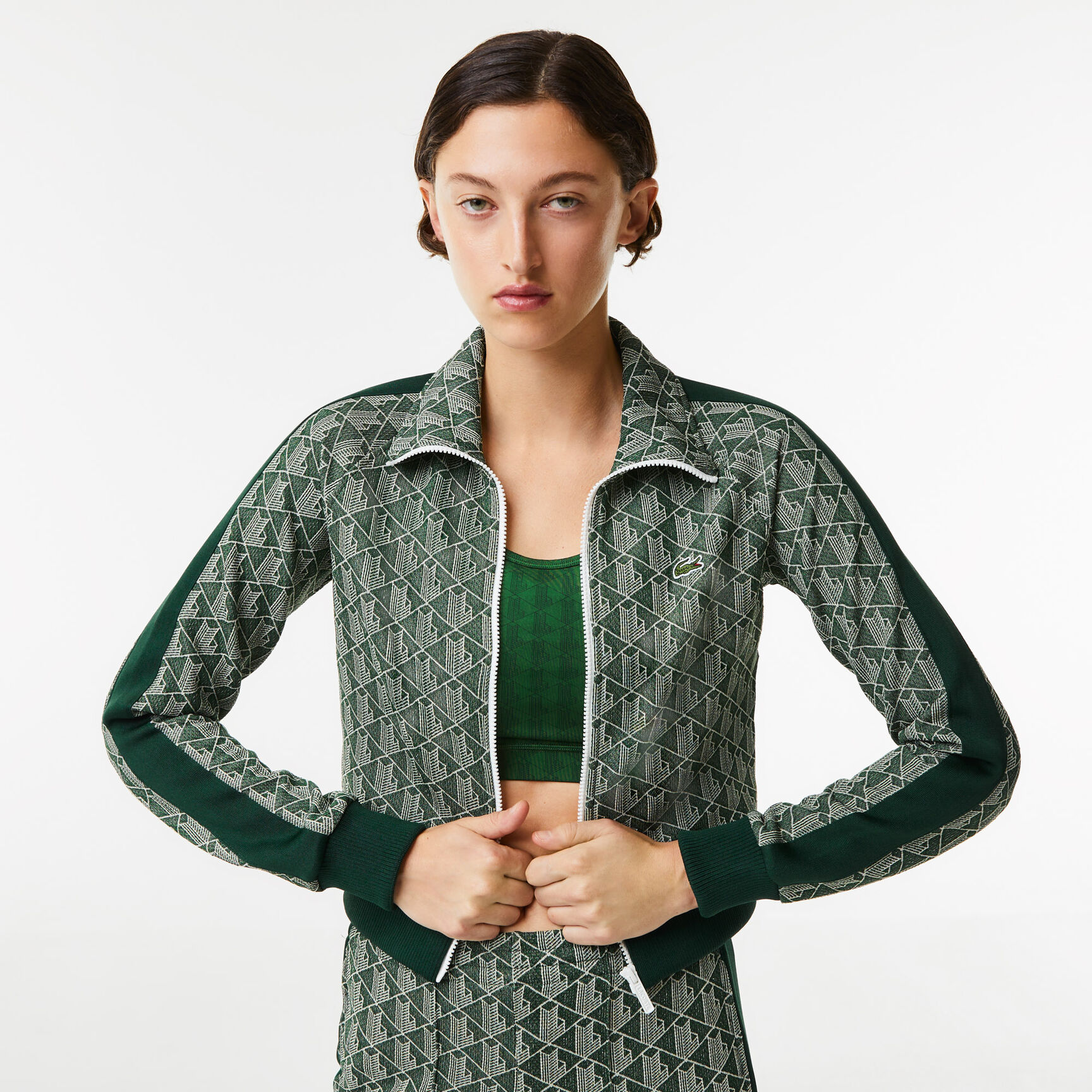 سويت شيرت بسحّاب وطبعة شعار الماركة وقصة عادية للنساء