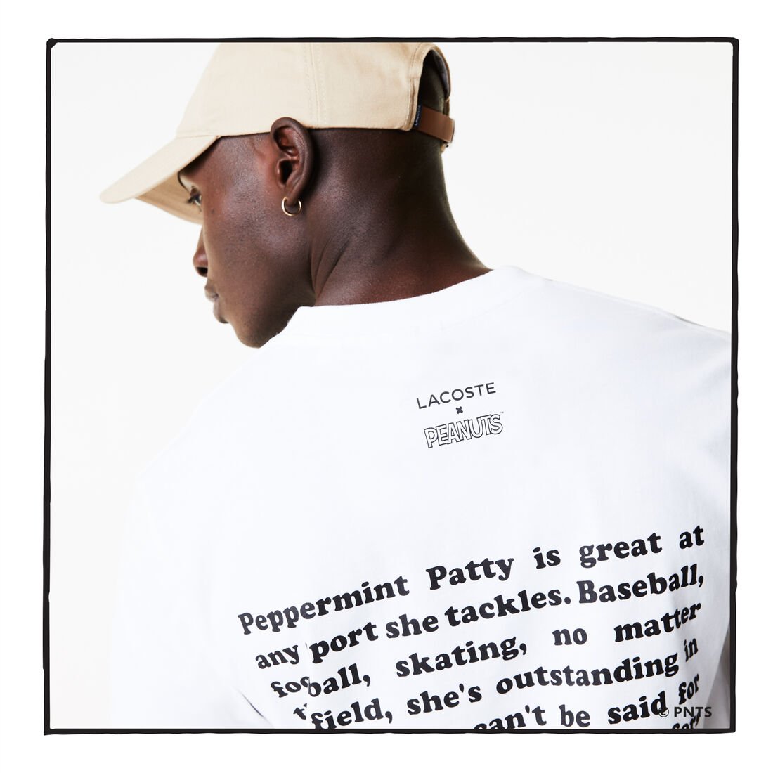 تيشيرت رجالي من القطن العضوي بياقة مستديرة من Lacoste x Peanuts تيشيرت رجالي من القطن العضوي بياقة مستديرة من Lacoste x Peanuts