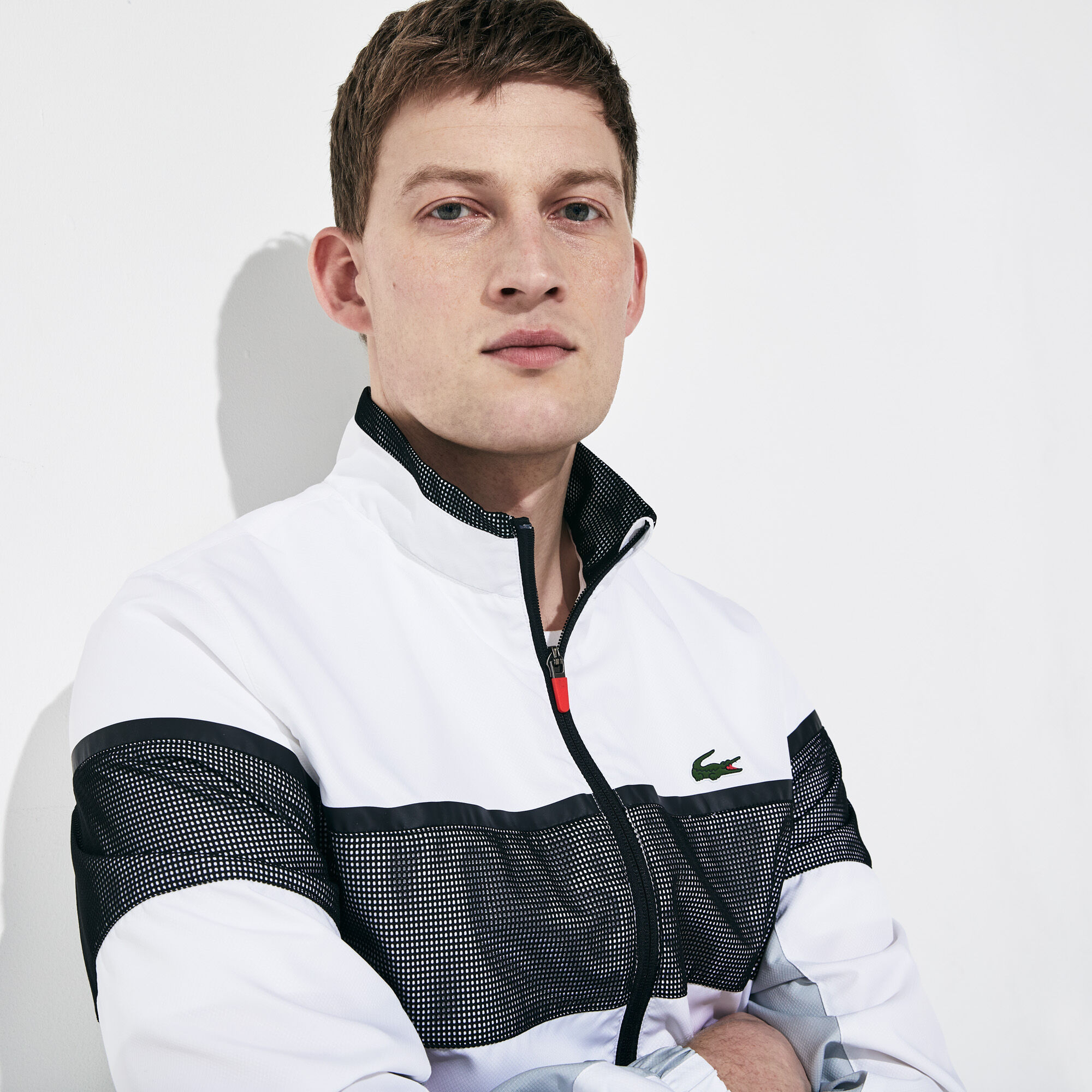 بذلة رياضية للعب رياضة التنس من الجيرسيه والتفتا من مجموعة Lacoste SPORT للرجال بذلة رياضية للعب رياضة التنس من الجيرسيه والتفتا من مجموعة Lacoste SPORT للرجال