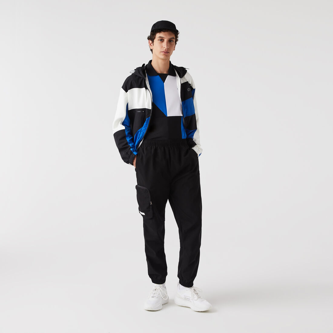 بنطال رياضي لاكوست بشعار الماركة بحجم كبير بلون مغاير للرجال بنطال رياضي لاكوست بشعار الماركة بحجم كبير بلون مغاير للرجال