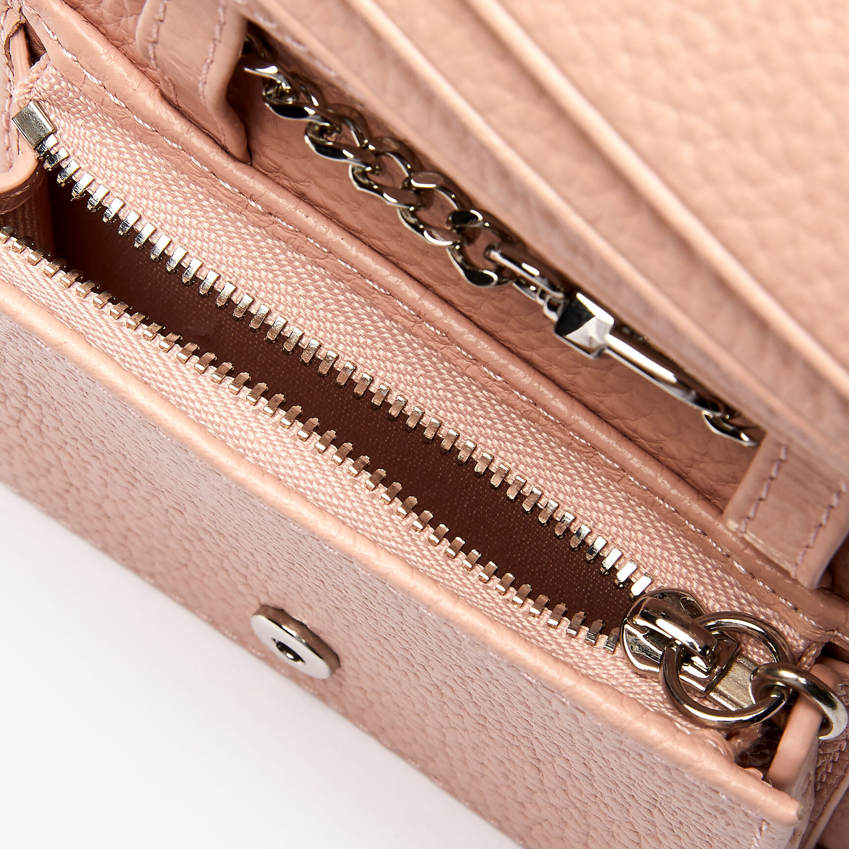 حافظة هاتف من الجلد المحبب مجموعة Croco Crew للنساء