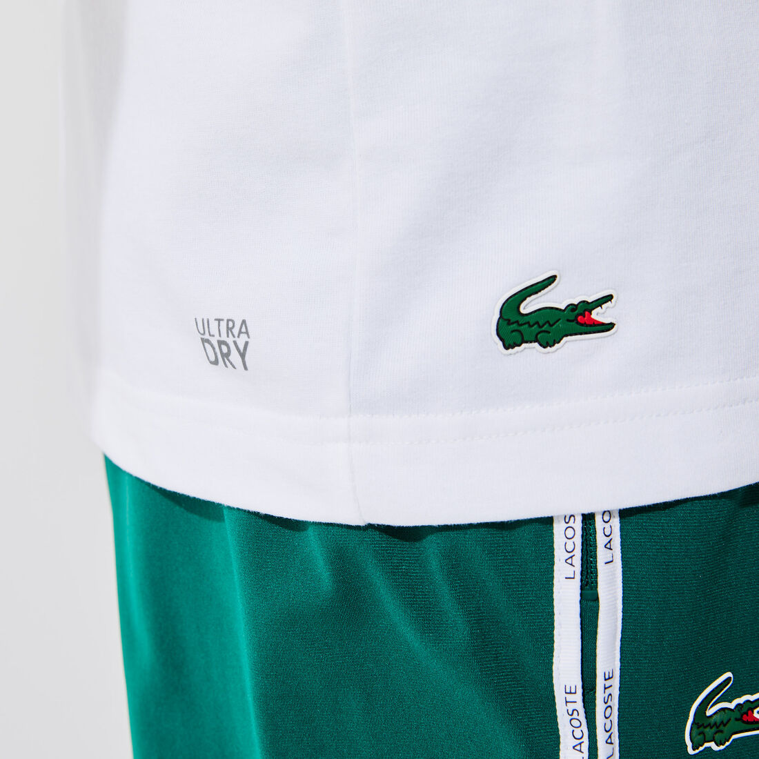 تيشيرت بشعار Lacoste SPORT للرجال تيشيرت بشعار Lacoste SPORT للرجال