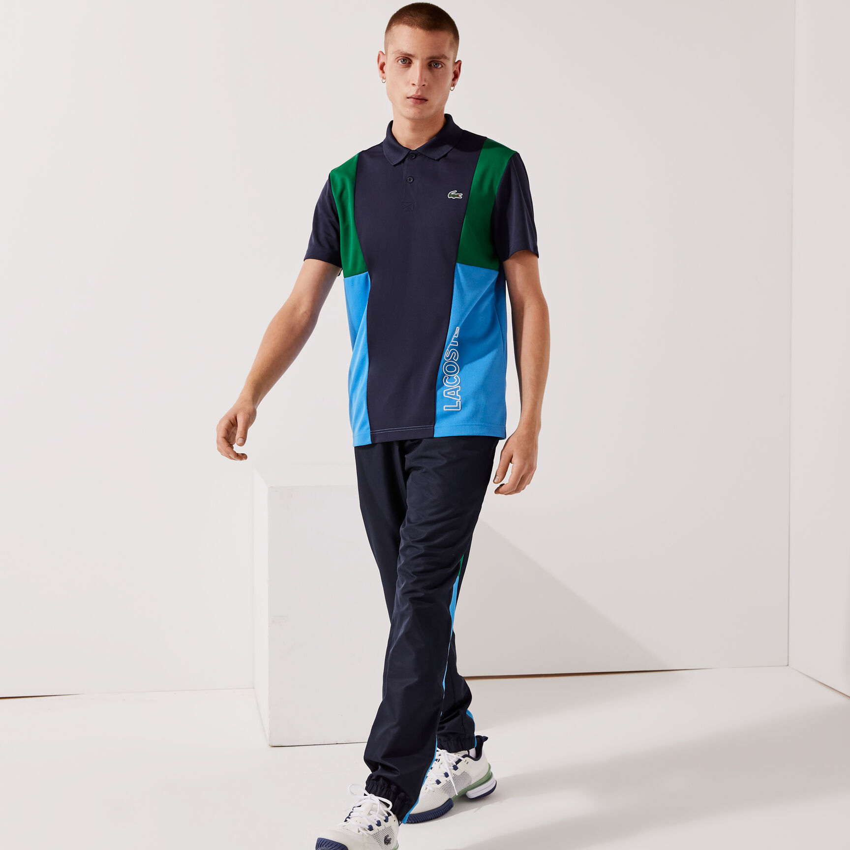 Men's Lacoste SPORT Graphic Breathable And Resistant Piqué Polo Shirt Men's Lacoste SPORT Graphic Breathable And Resistant Piqué Polo Shirt