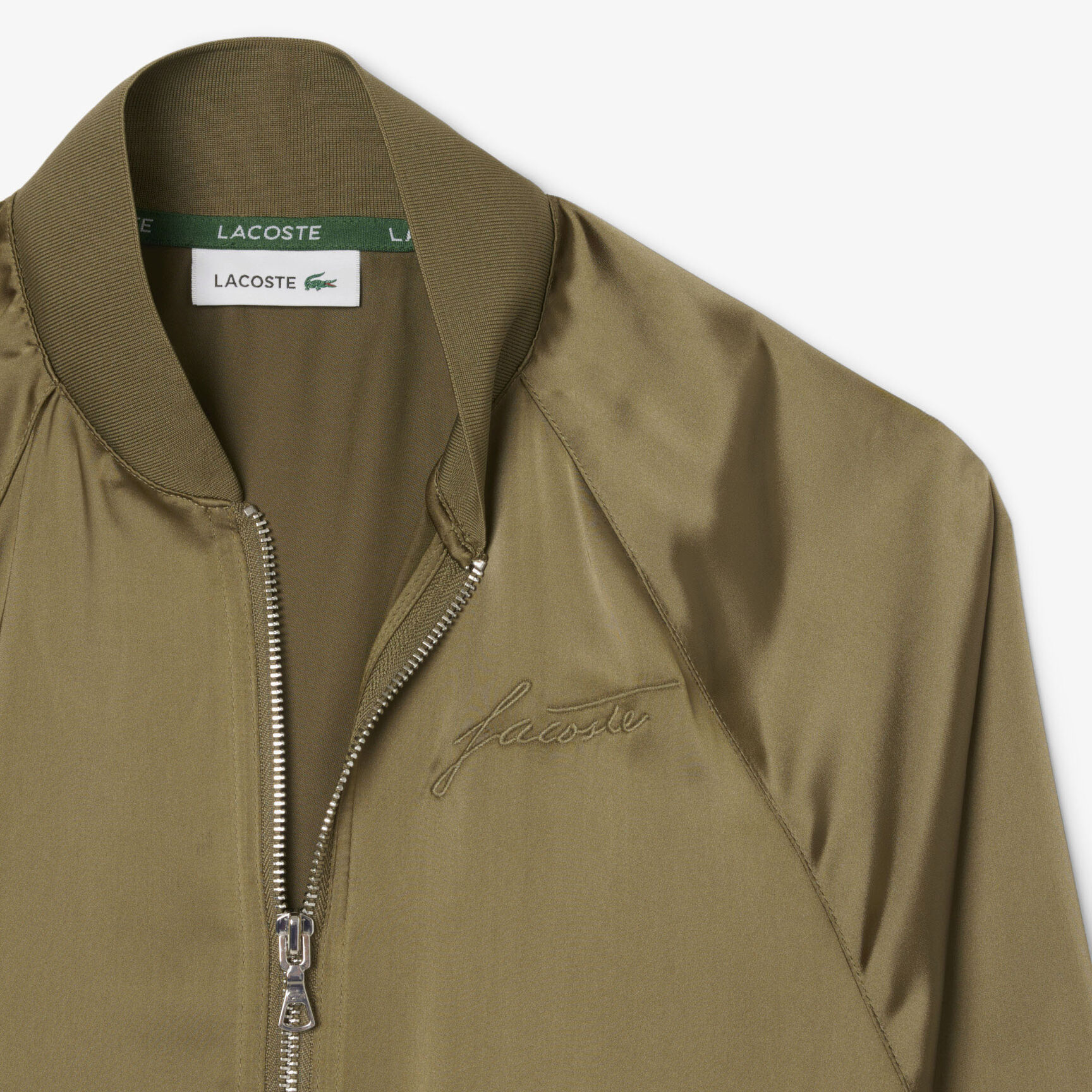 جاكيت بومبر ساتان مطرز كبير الحجم