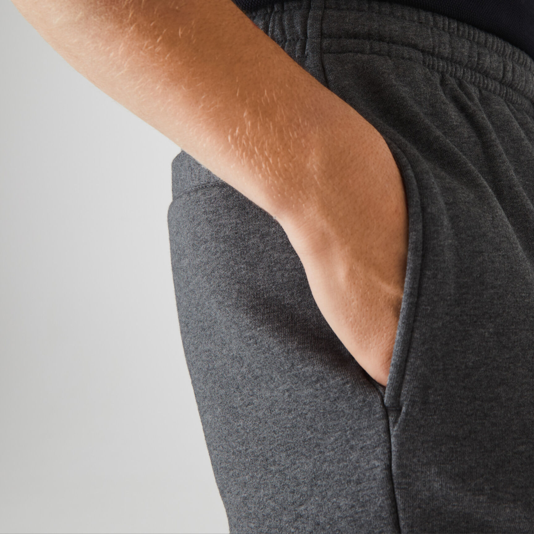 شورت من الصوف لرياضة التنس للرجال من مجموعة Lacoste SPORT شورت من الصوف لرياضة التنس للرجال من مجموعة Lacoste SPORT