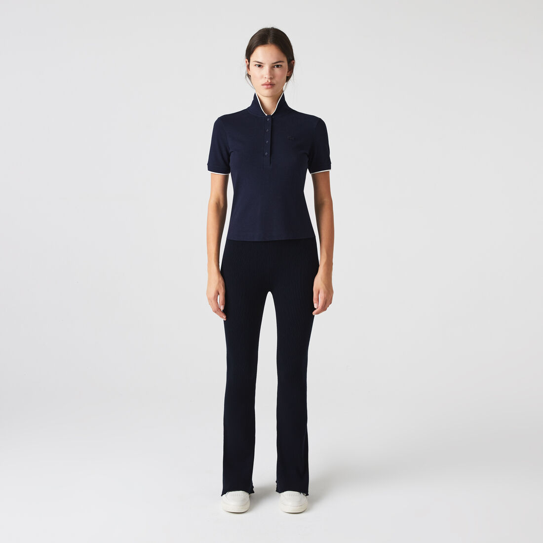 تيشيرت بولو لاكوست بيكيه انسيابي بياقة مخططة وقصة ضيقة للنساء تيشيرت بولو لاكوست بيكيه انسيابي بياقة مخططة وقصة ضيقة للنساء