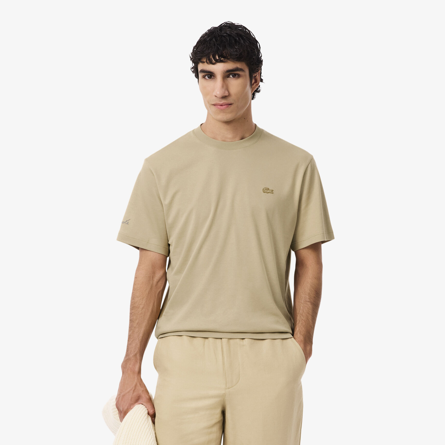 تي شيرت مطرز بشعار الماركة