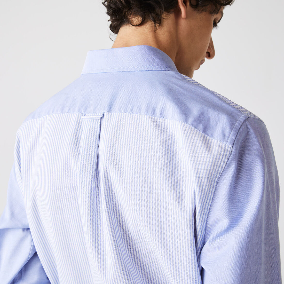 قميص رجالي من قطن أكسفورد مقلم بقصة عادية قميص رجالي من قطن أكسفورد مقلم بقصة عادية