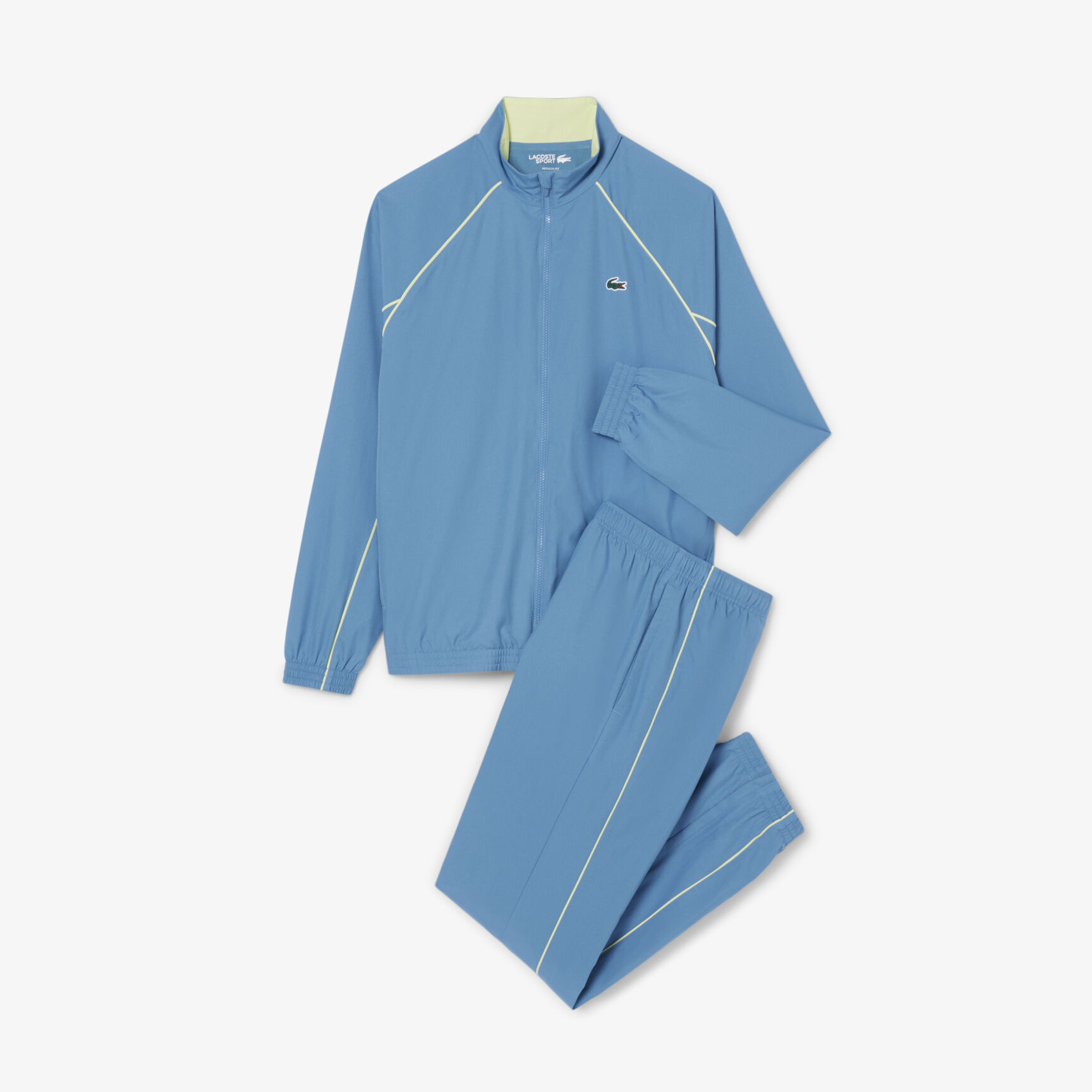 طقم رياضي مزين بتفاصيل أنيقة