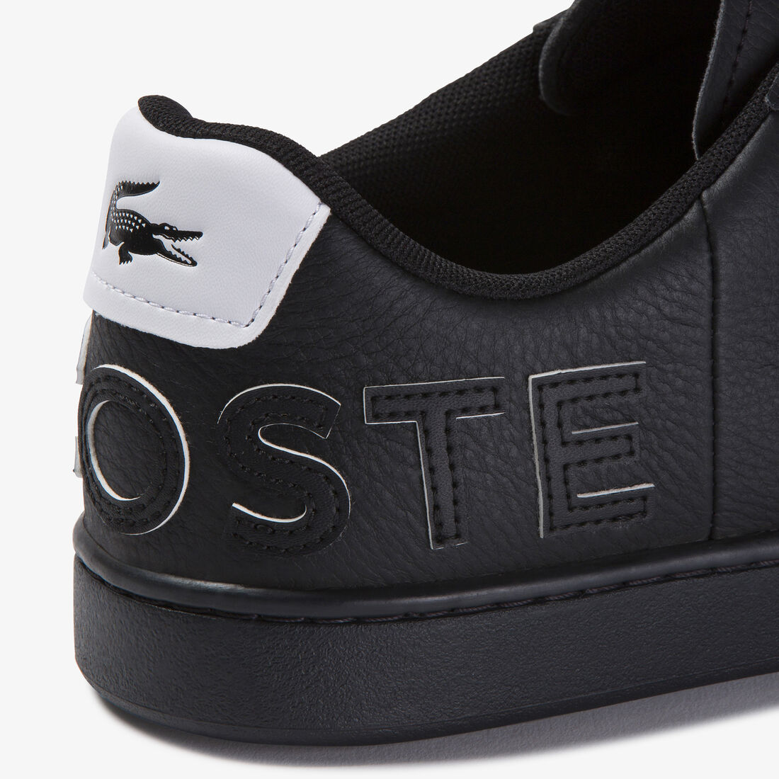 حذاء رياضي من الجلد بألوان جذابة مجموعة Carnaby Evo للرجال حذاء رياضي من الجلد بألوان جذابة مجموعة Carnaby Evo للرجال