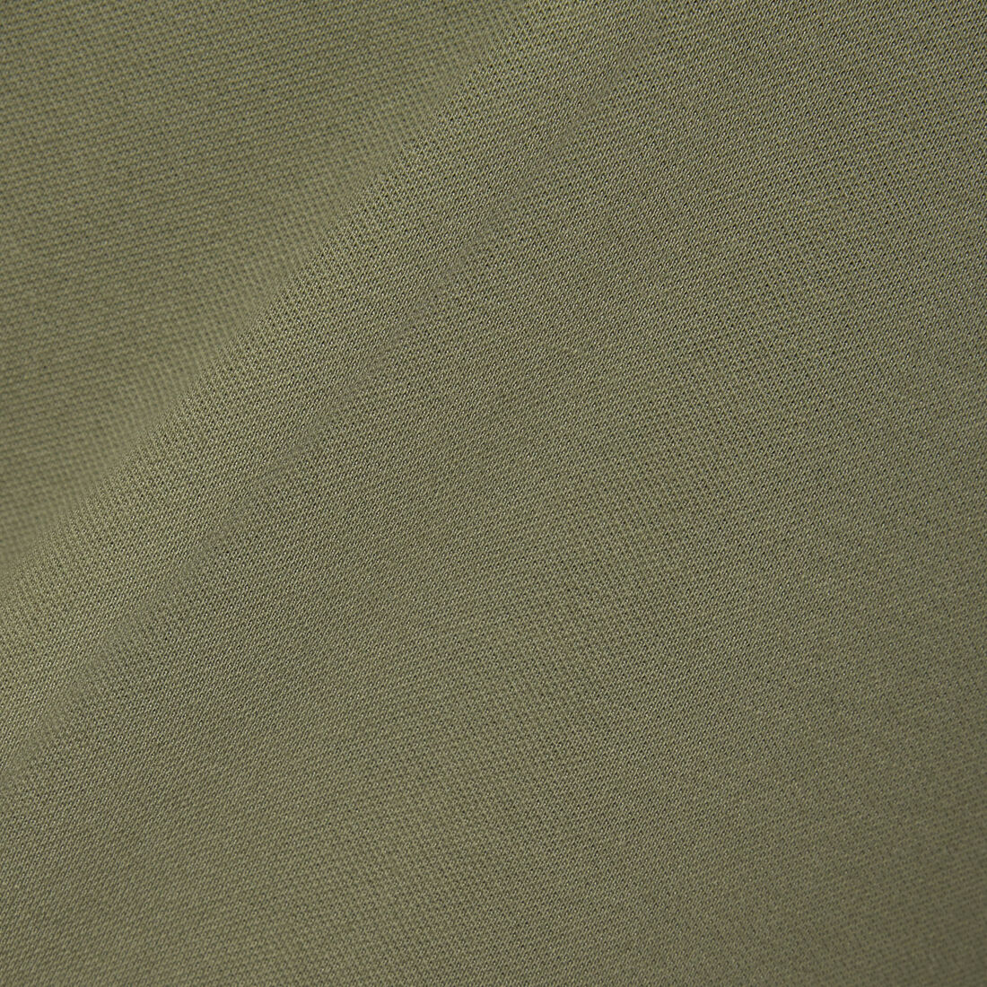 قميص بولو بيكيه خفيف بقصة كلاسيكية L.12.12 قميص بولو بيكيه خفيف بقصة كلاسيكية L.12.12