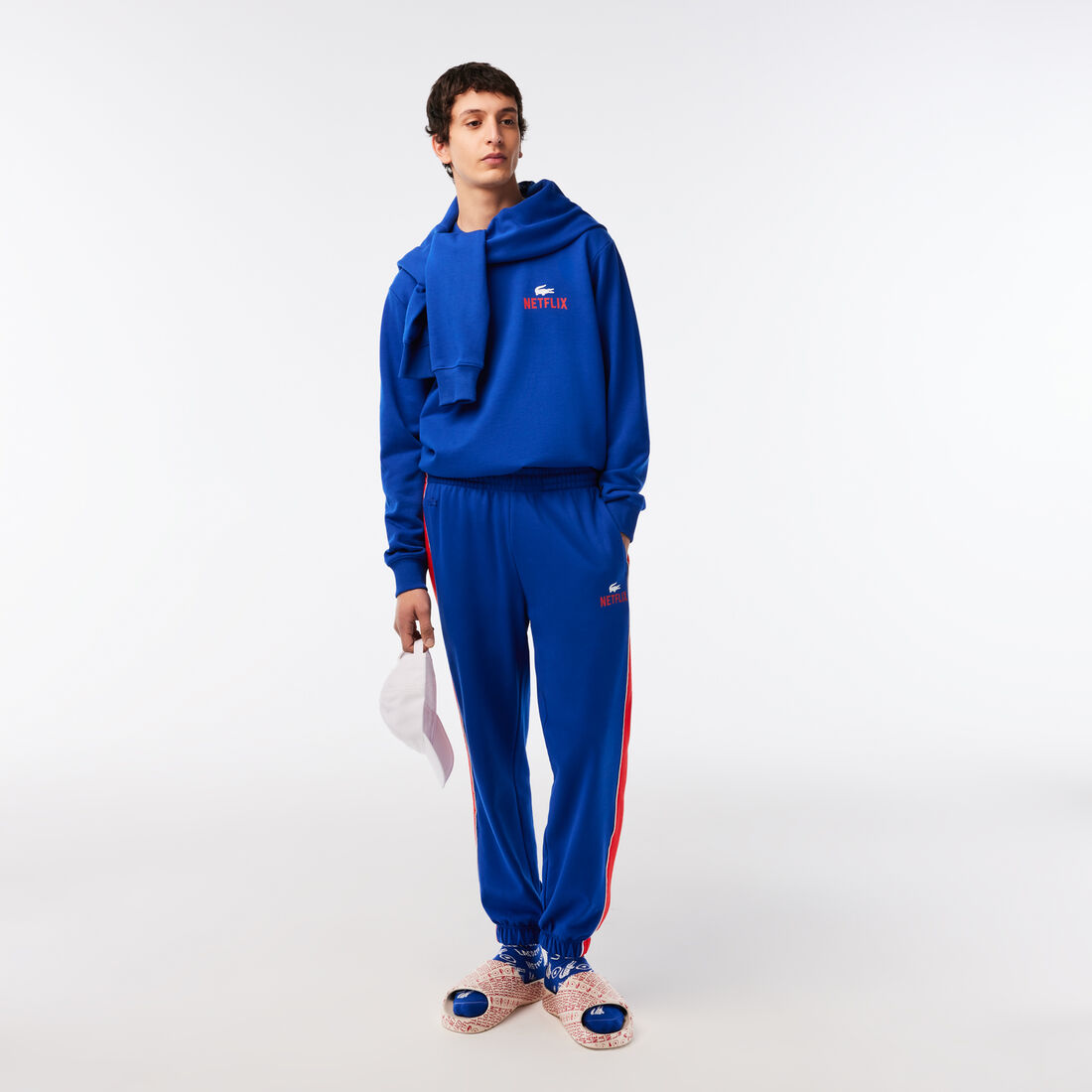 سويت شيرت بفتحة رقبة مستديرة وطبعة في الخلف للجنسين مجموعة Lacoste x Netflix سويت شيرت بفتحة رقبة مستديرة وطبعة في الخلف للجنسين مجموعة Lacoste x Netflix