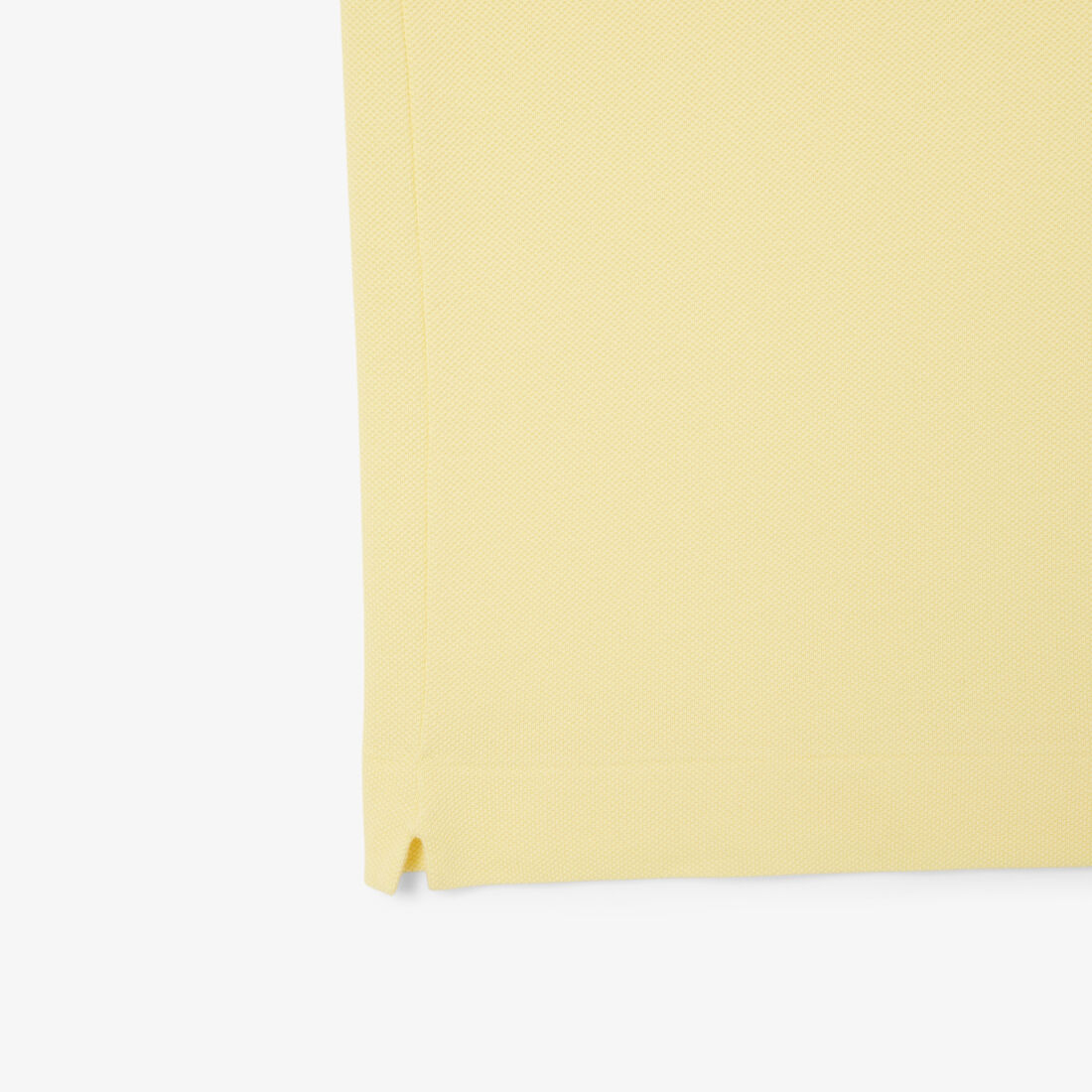 قميص بولو بقصّة عادية وتفاصيل بارزة L.12.12 قميص بولو بقصّة عادية وتفاصيل بارزة L.12.12