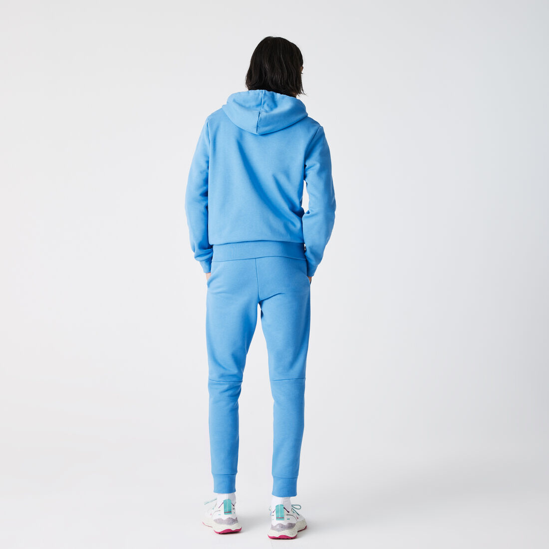 بنطال رياضي بقصة ضيقة بنطال رياضي بقصة ضيقة