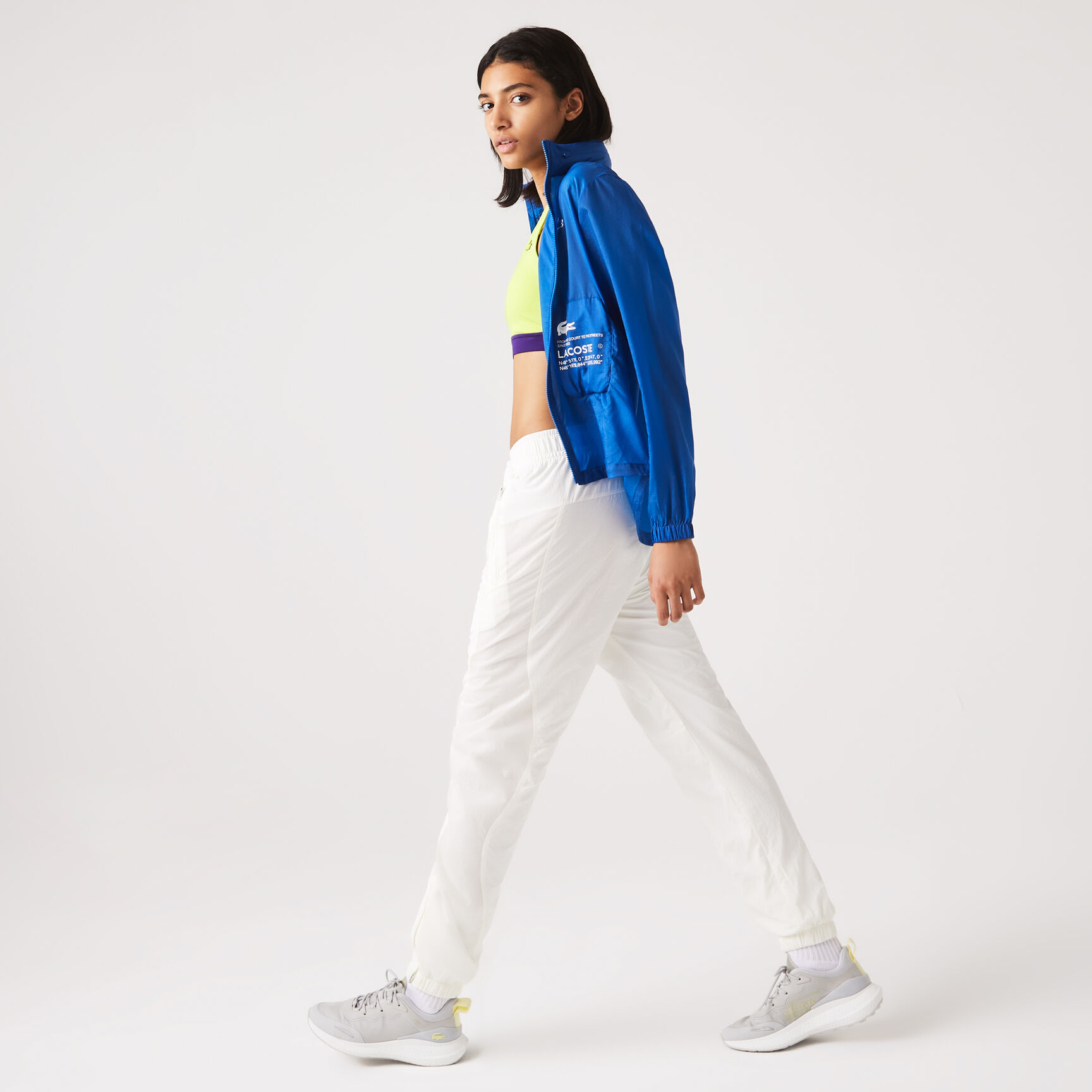 بنطال رياضي لاكوست بطبعة مستوحاة من عالم البحار للنساء بنطال رياضي لاكوست بطبعة مستوحاة من عالم البحار للنساء