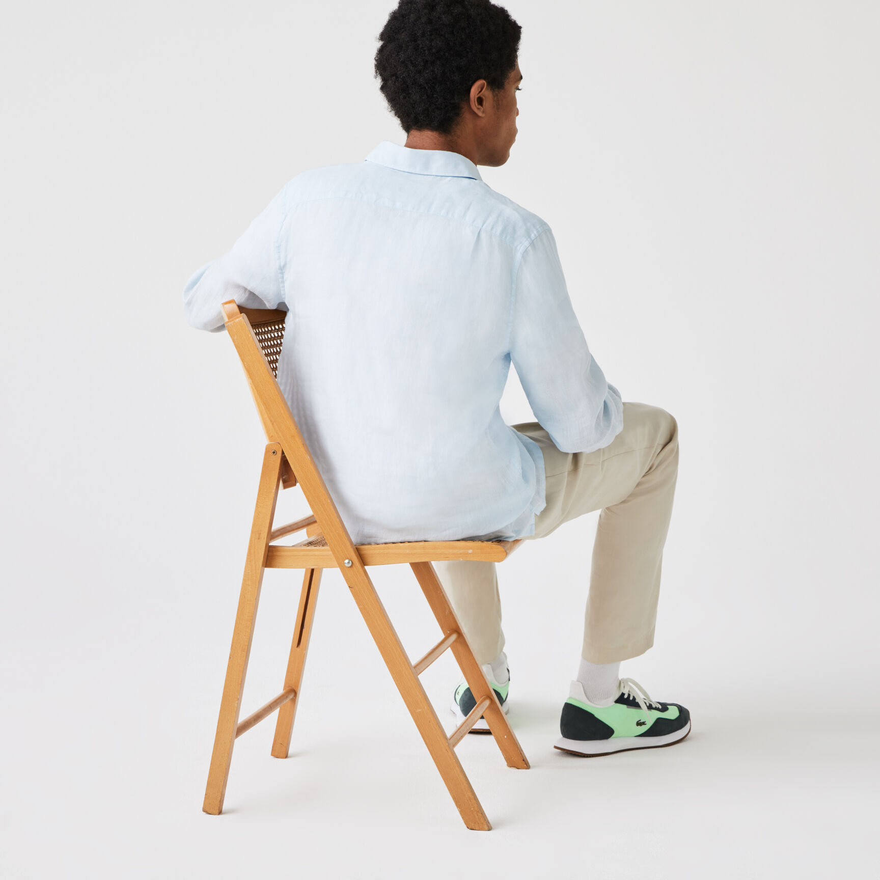 قميص كتان بقصة عادية للرجال قميص كتان بقصة عادية للرجال