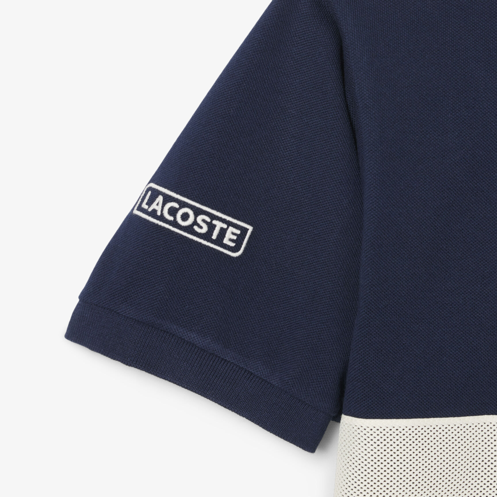 قميص بولو L.12.12 بقصة كلاسيكية صناعة فرنسية