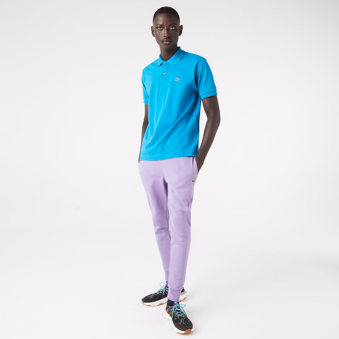 بنطال رياضي بقصة ضيقة بنطال رياضي بقصة ضيقة