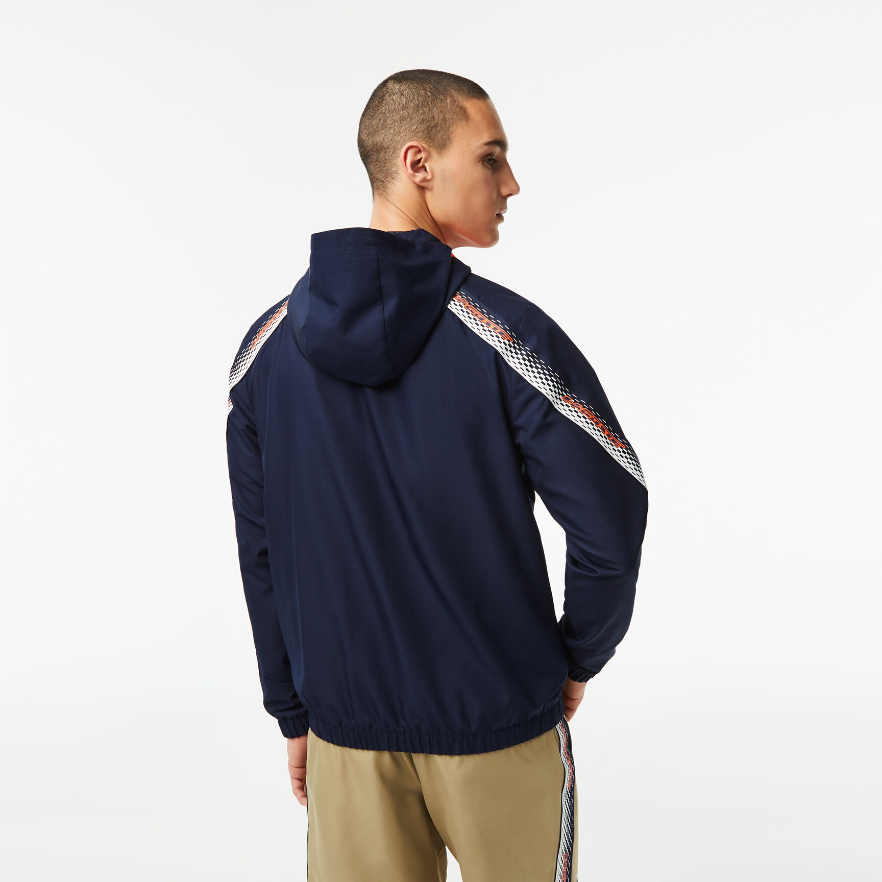 جاكيت بغطاء رأس بوليستر معاد تدويره للرجال مجموعة Lacoste Tennis جاكيت بغطاء رأس بوليستر معاد تدويره للرجال مجموعة Lacoste Tennis