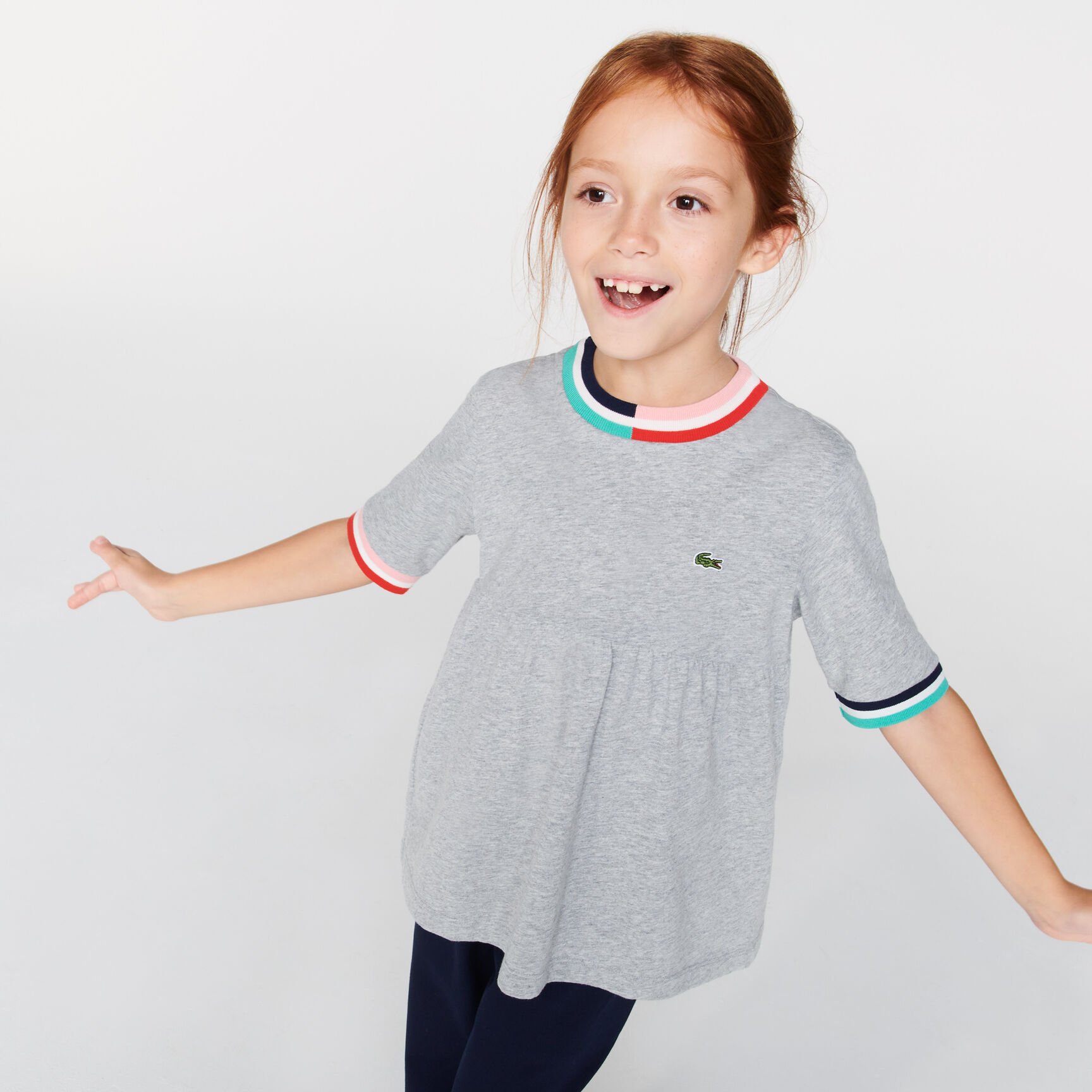 تي شيرت قطني للبنات فضفاض مع تفاصيل مقلمة تي شيرت قطني للبنات فضفاض مع تفاصيل مقلمة