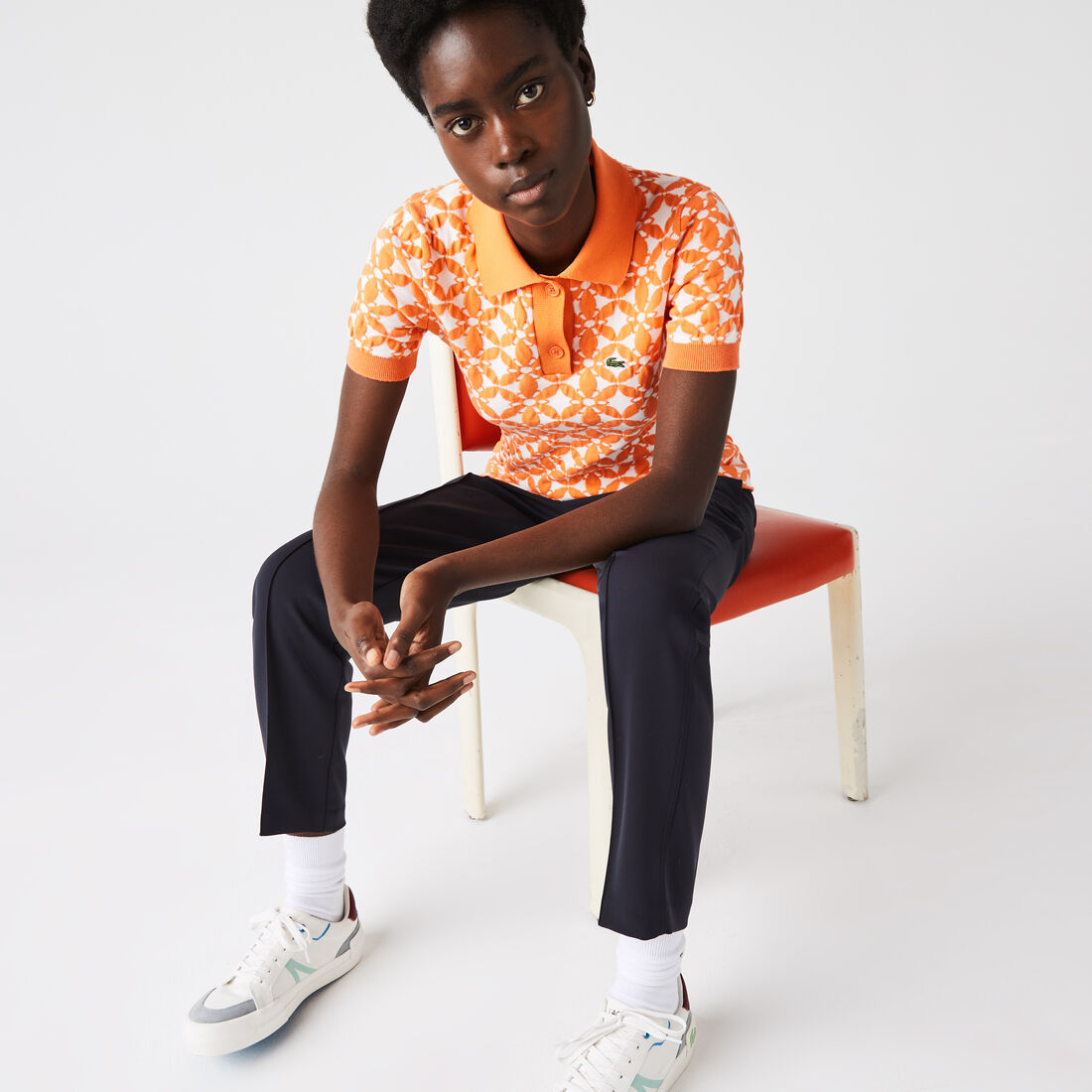 تيشيرت بولو جاكار بقصة كلاسيكية ضيقة للنساء مجموعة Lacoste L!VE
