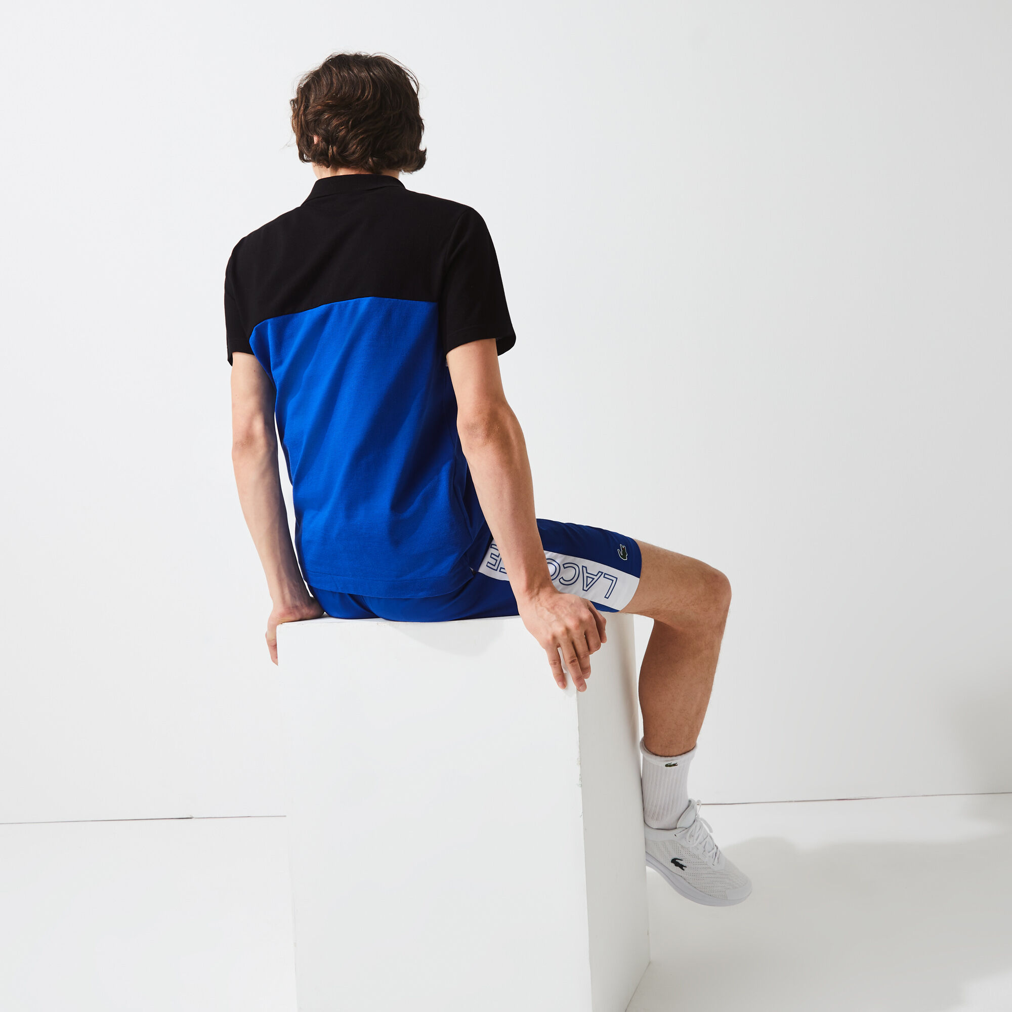 قميص بولو للتنس للرجال فائق الخفة مع كتل لونية مجموعة Lacoste SPORT قميص بولو للتنس للرجال فائق الخفة مع كتل لونية مجموعة Lacoste SPORT
