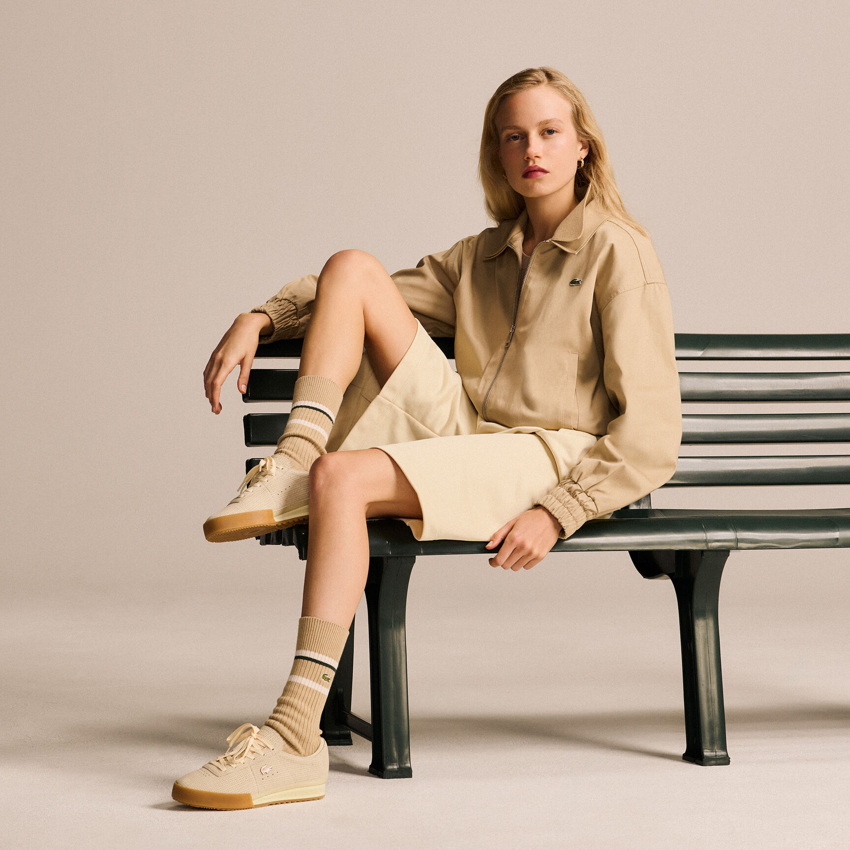 حذاء رياضي ماركة أورا نسائي من الجلد 