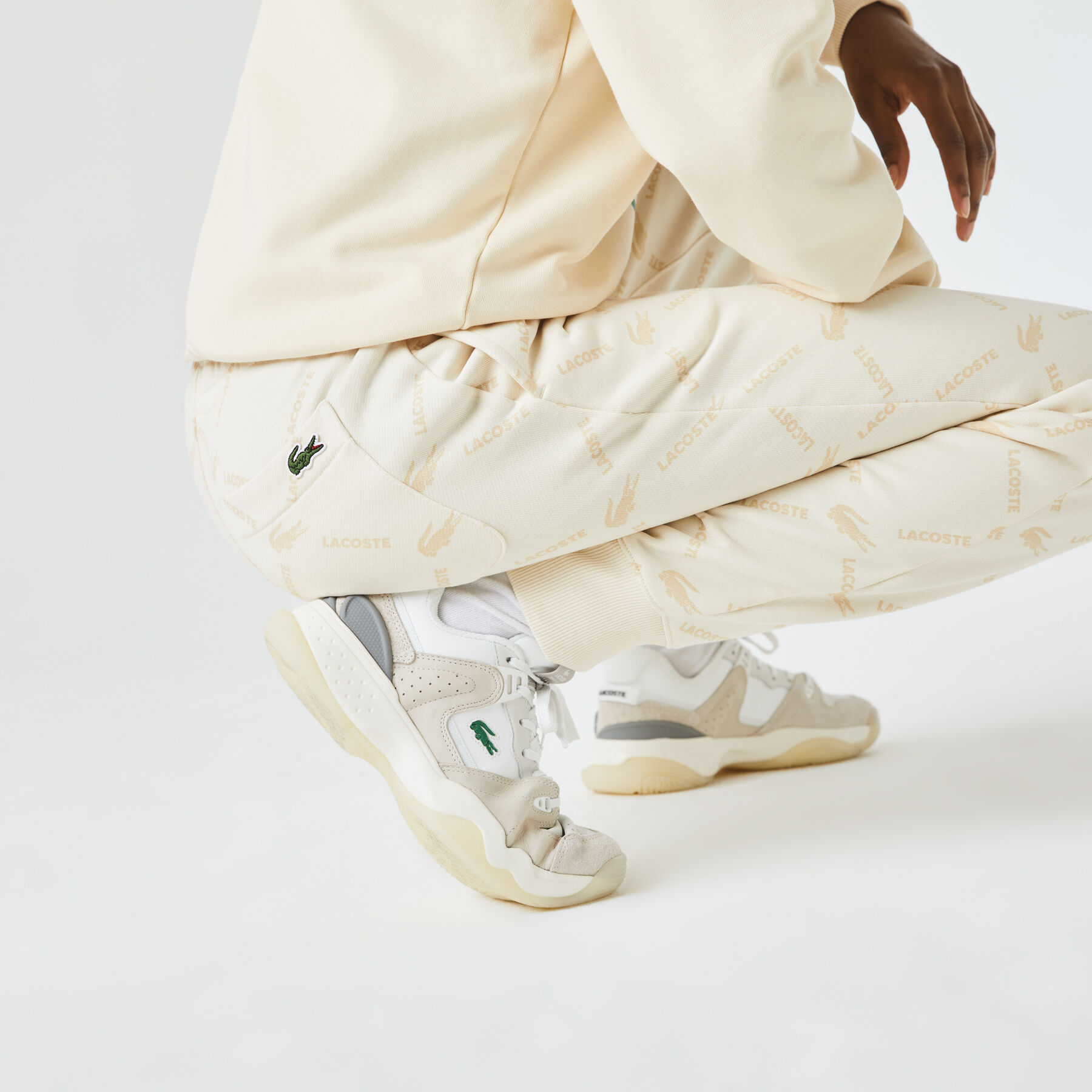 بنطال رياضي صوف للجنسين مجموعة Lacoste LIVE وتفاصيل مطبوعة لاكوست بنطال رياضي صوف للجنسين مجموعة lacoste live وتفاصيل مطبوعة