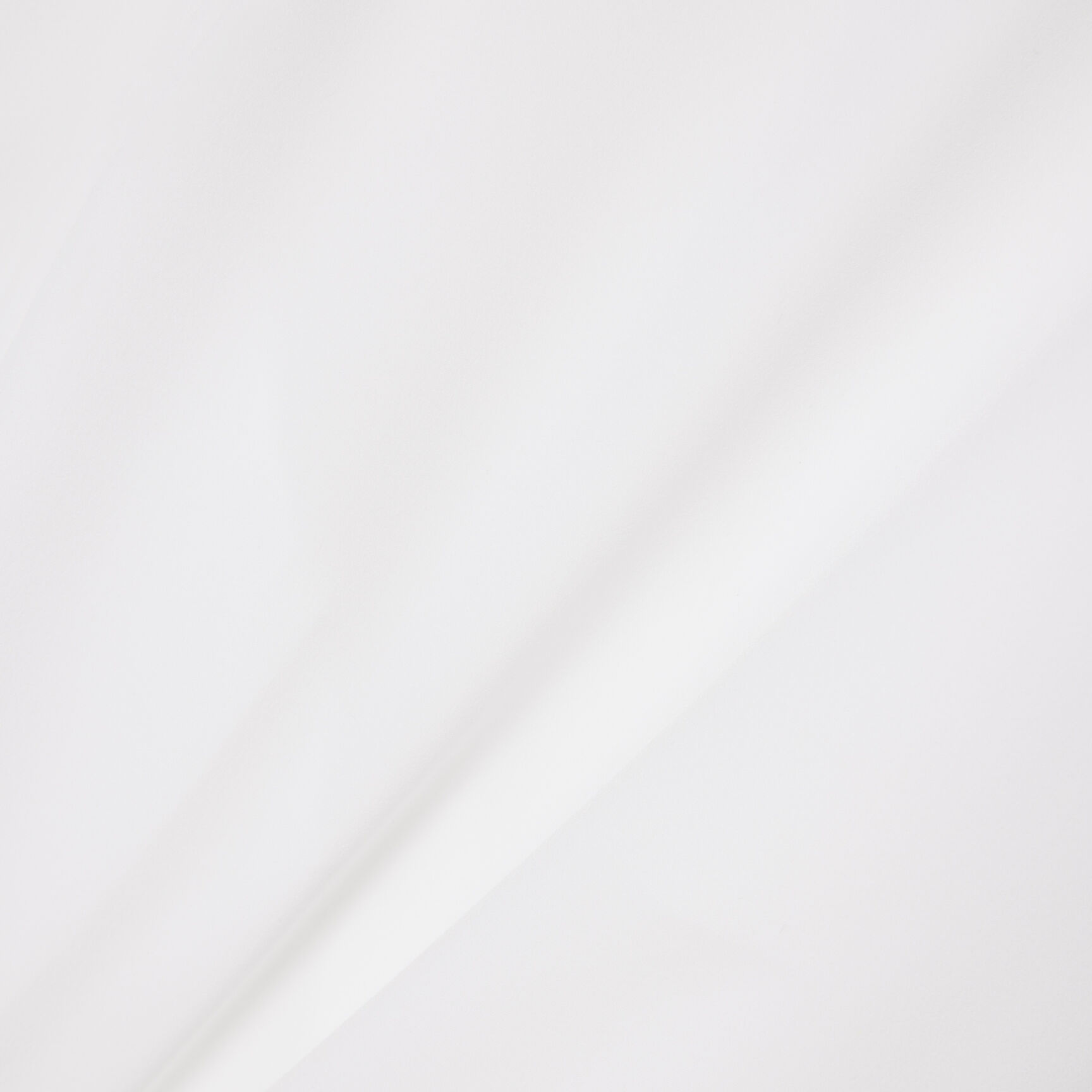 شورت تنس بقصّة عادية وجفاف فائق