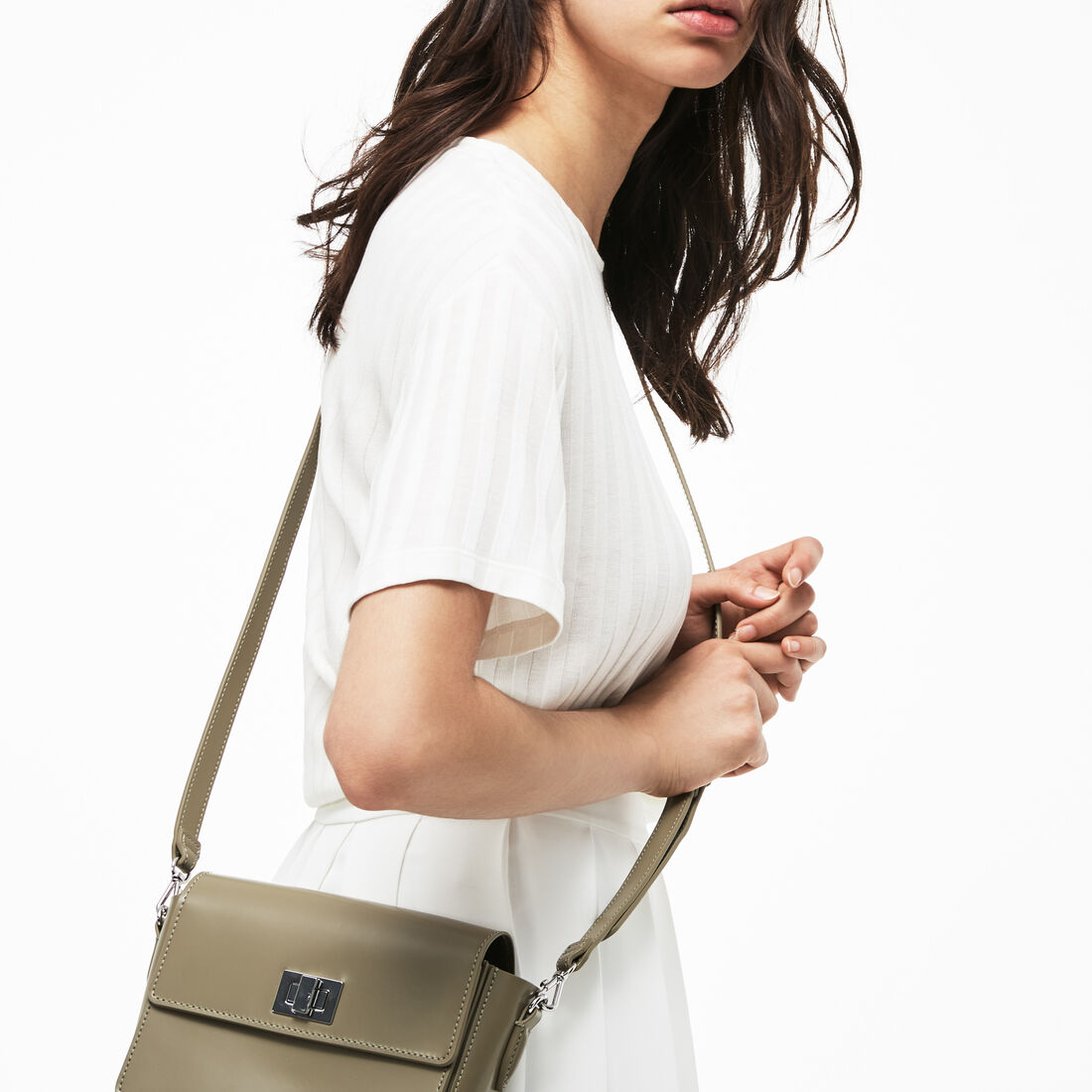 حقيبة نسائية من جلد لامع حقيبة نسائية من جلد لامع