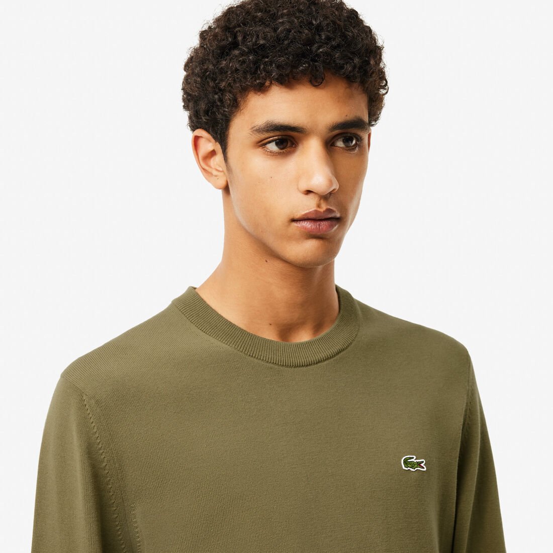 سترة قطنية أحادية اللون بياقة دائرية سترة قطنية أحادية اللون بياقة دائرية