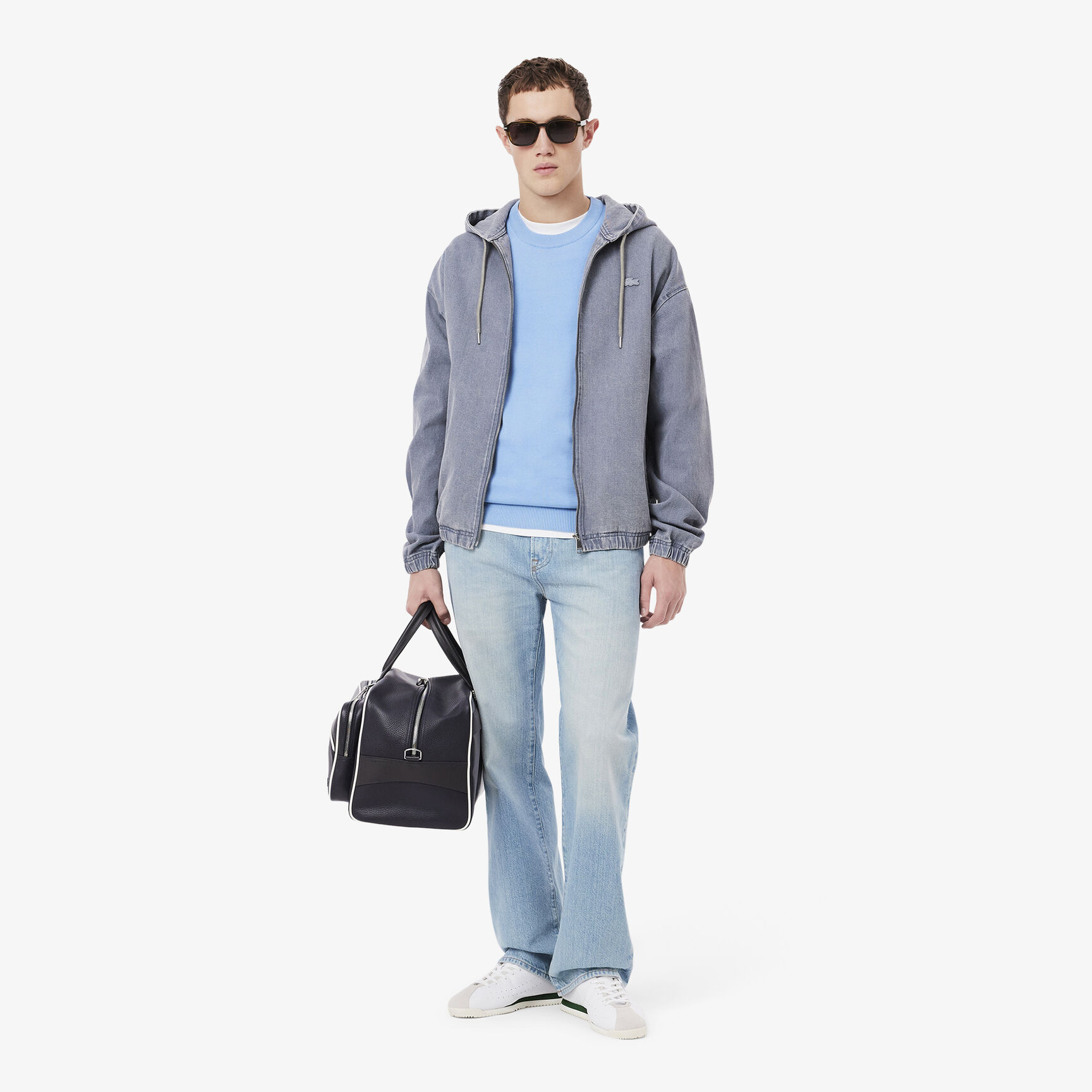 بنطال جينز بقصّة مستقيمة وخمسة جيوب بنطال جينز بقصّة مستقيمة وخمسة جيوب