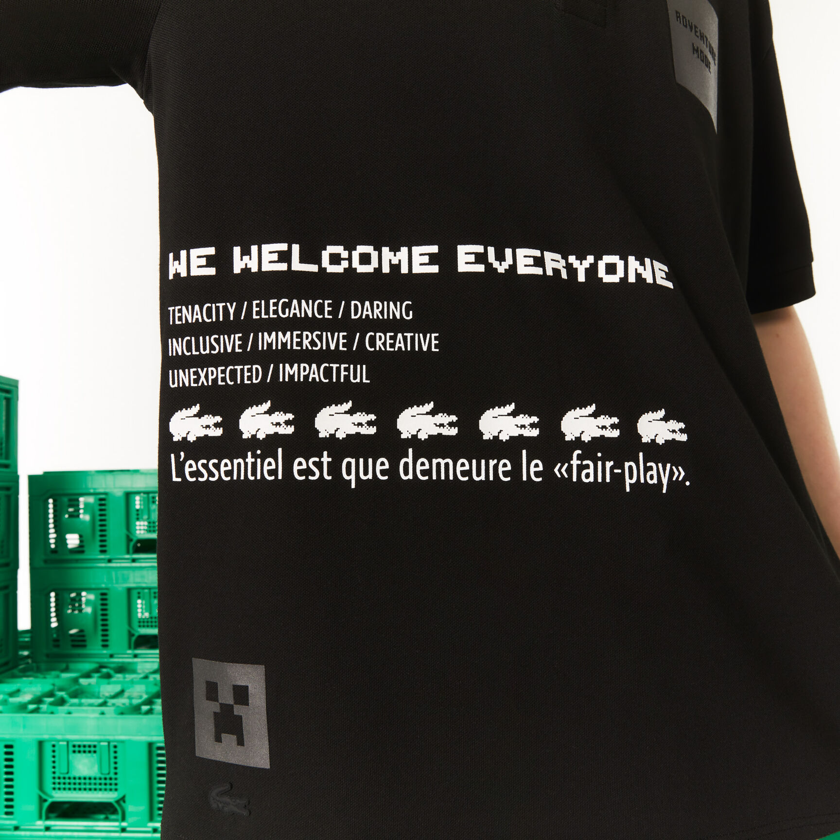 تيشيرت بولو قطن عضوي بقصة فضفاضة للرجال مجموعة Lacoste L!VE x Minecraft