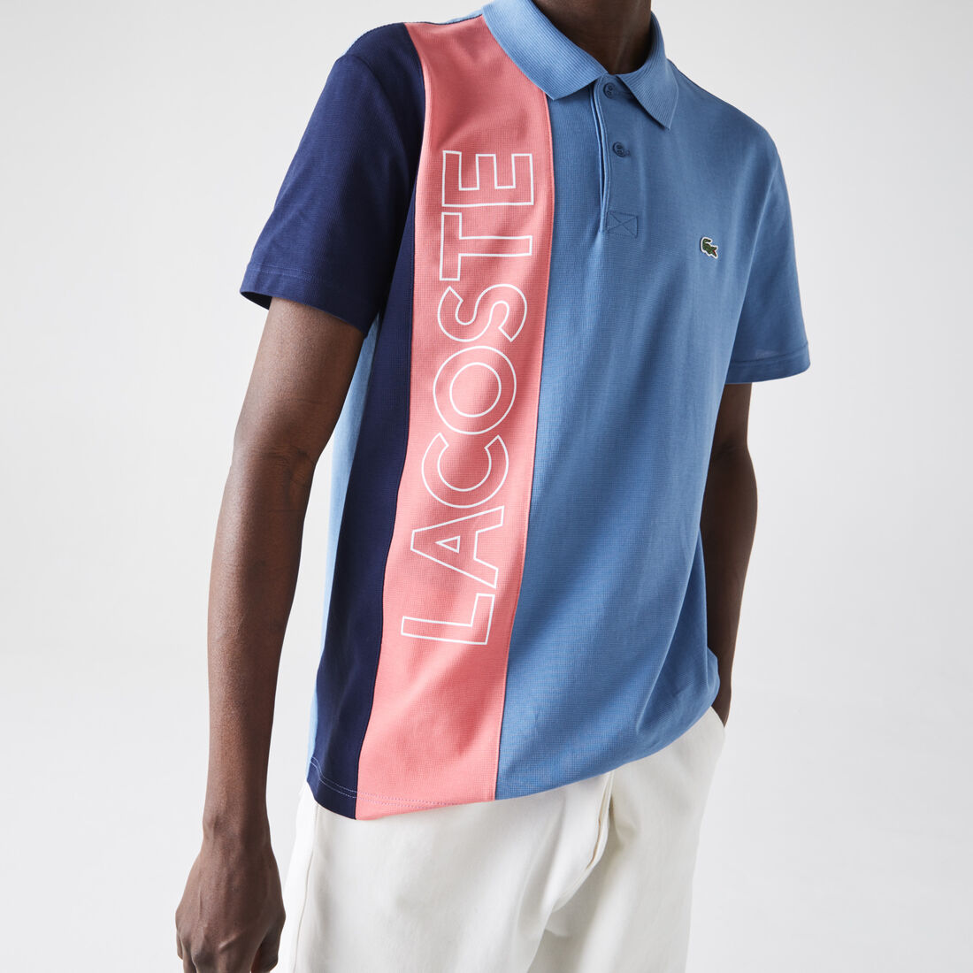 Men’s Lacoste Regular Fit Colourblock Ultra-Lightweight Knit Polo Shirt Men’s Lacoste Regular Fit Colourblock Ultra-Lightweight Knit Polo Shirt