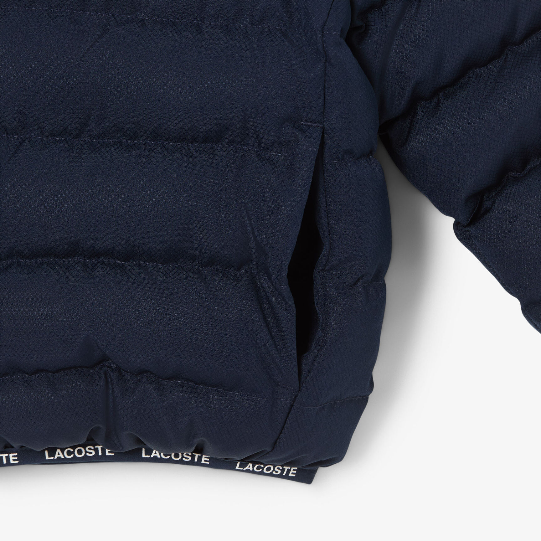 هودي منتفخ من التفتا بنمط ألماسي مع قبعة