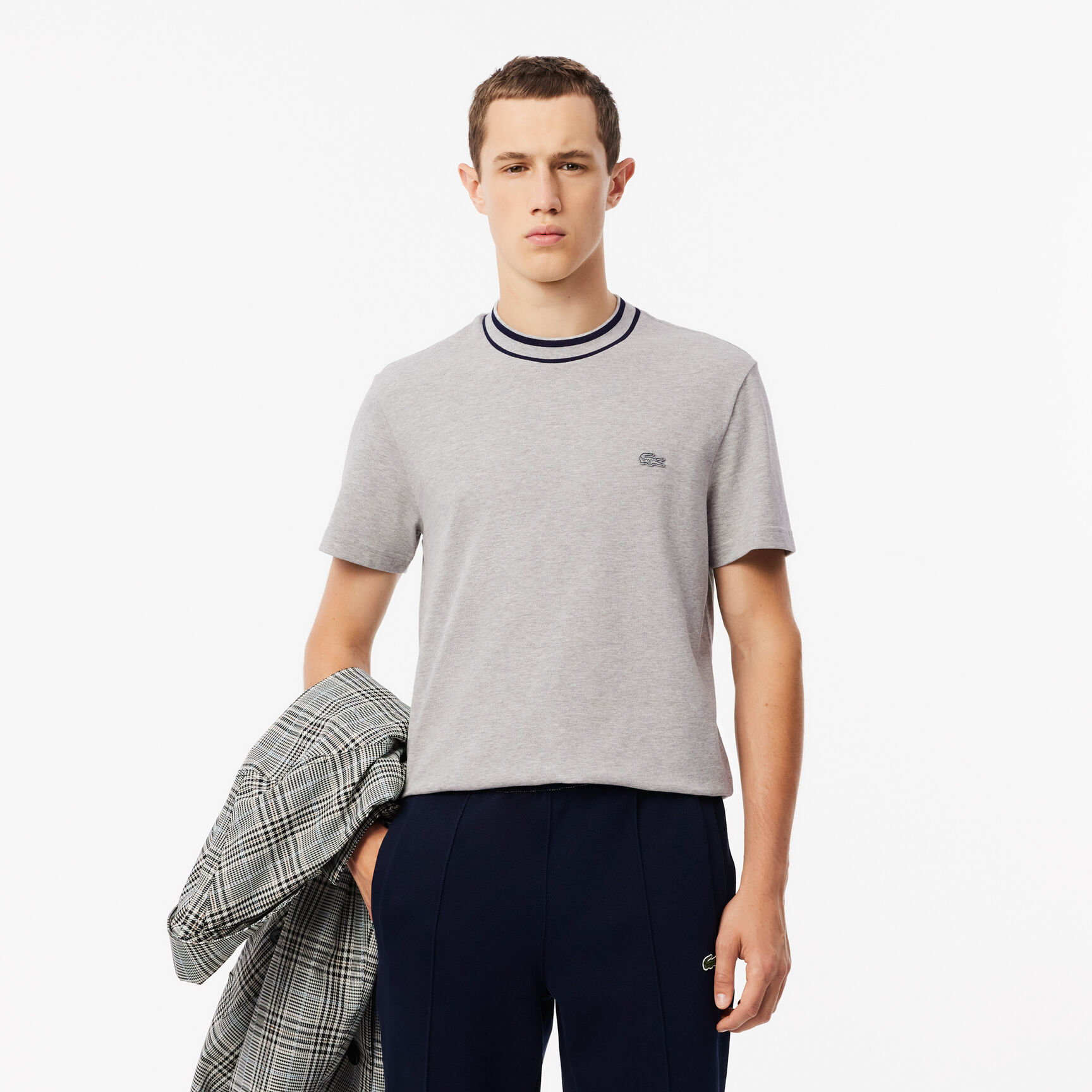 تي شيرت بياقة مخططة من بيكيه تي شيرت بياقة مخططة من بيكيه