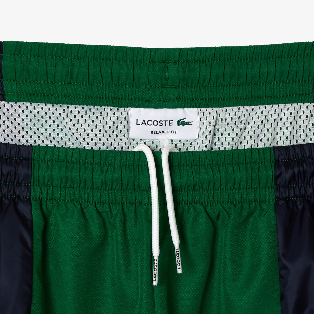 بنطال رياضي بتفاصيل بلون مغاير بنطال رياضي بتفاصيل بلون مغاير