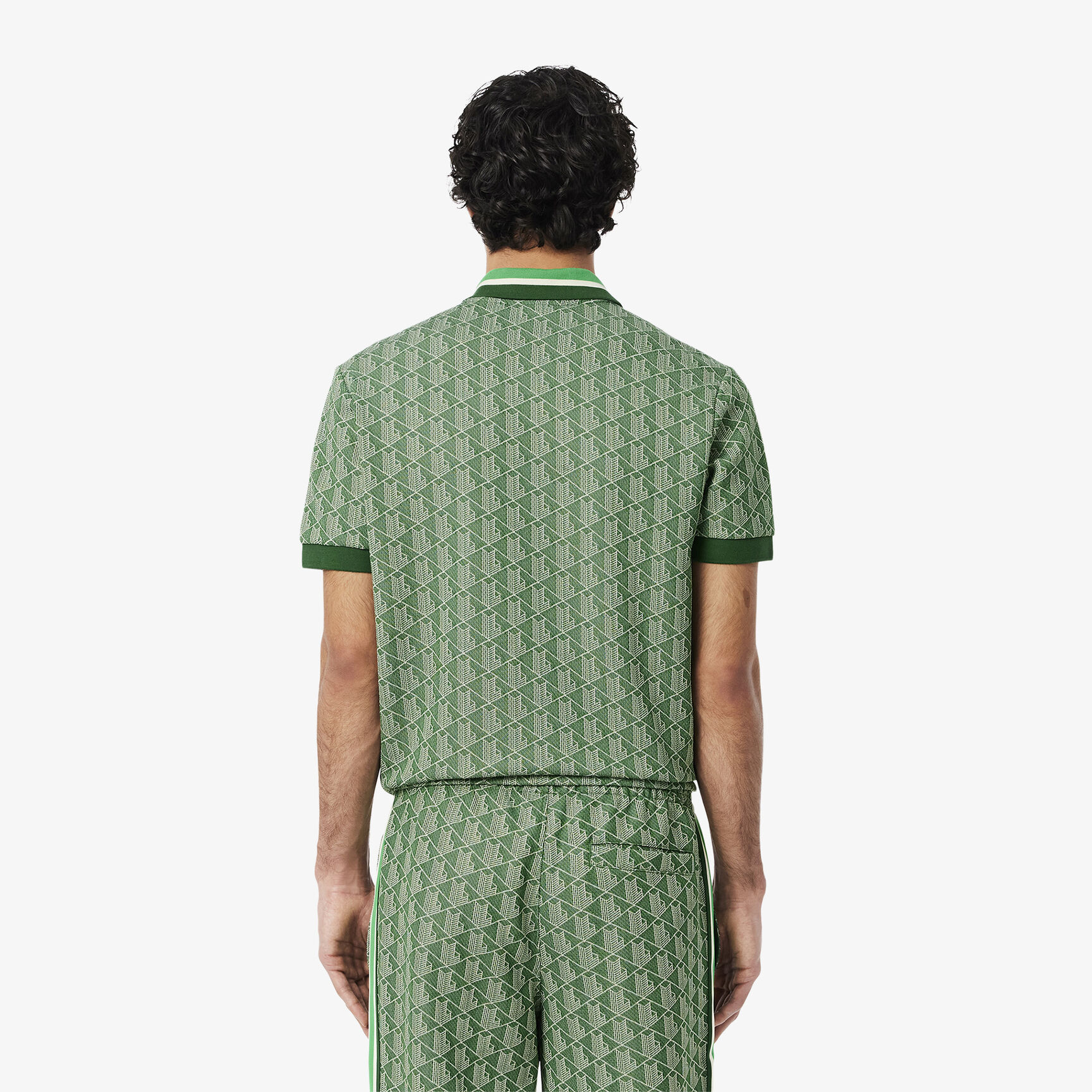 قميص بولو كلاسيكي بقصّة كلاسيكية من قماش الجاكار أحادي اللون قميص بولو كلاسيكي بقصّة كلاسيكية من قماش الجاكار أحادي اللون