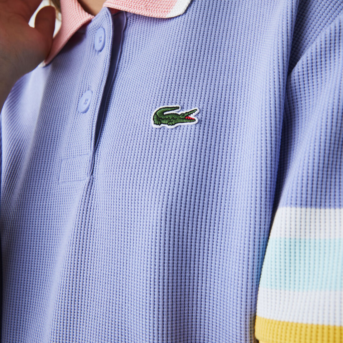 قميص بولو قطني متعرج الملمس للنساء كم مخطط قميص بولو قطني متعرج الملمس للنساء كم مخطط