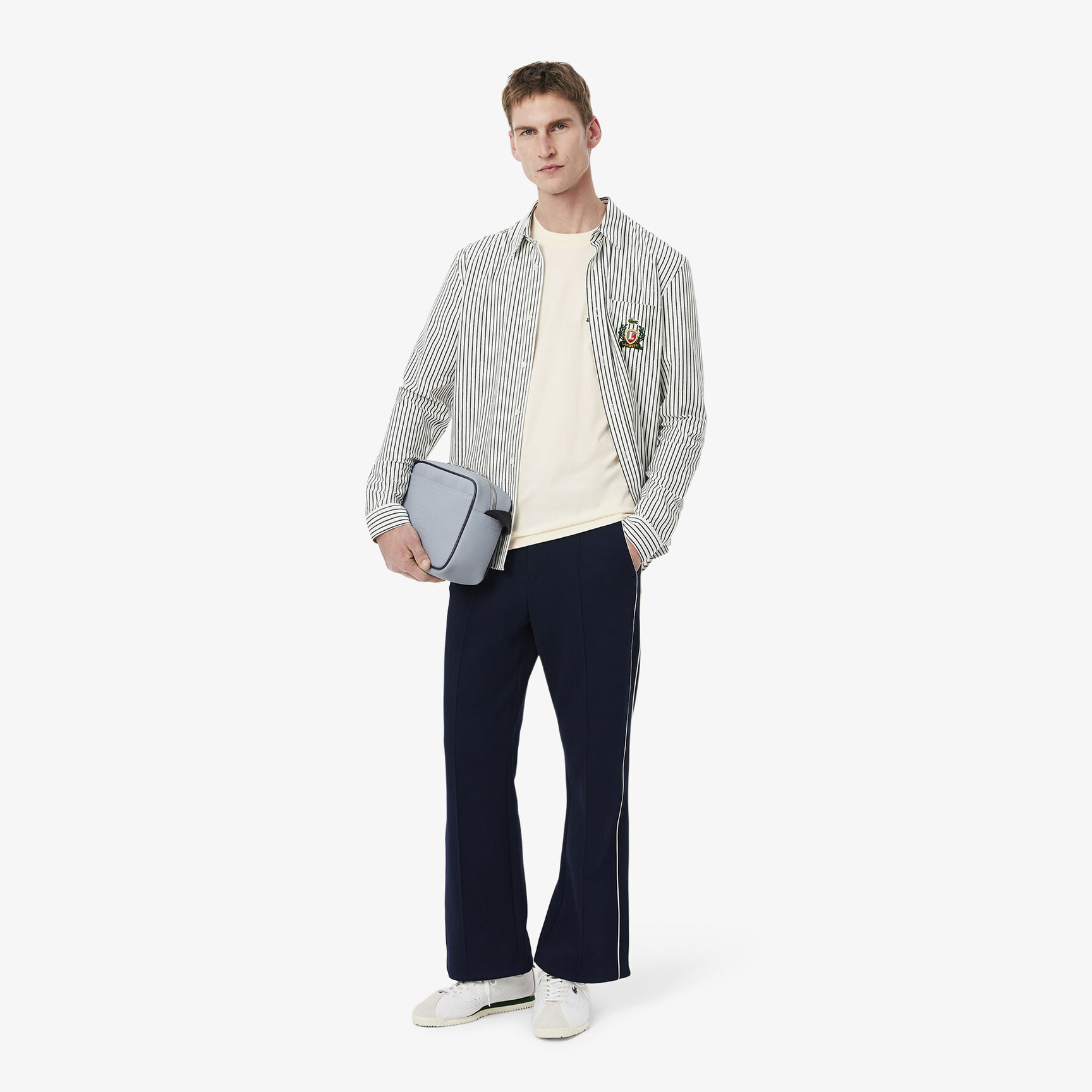 تي شيرت بشارة مطرزة صناعة فرنسية