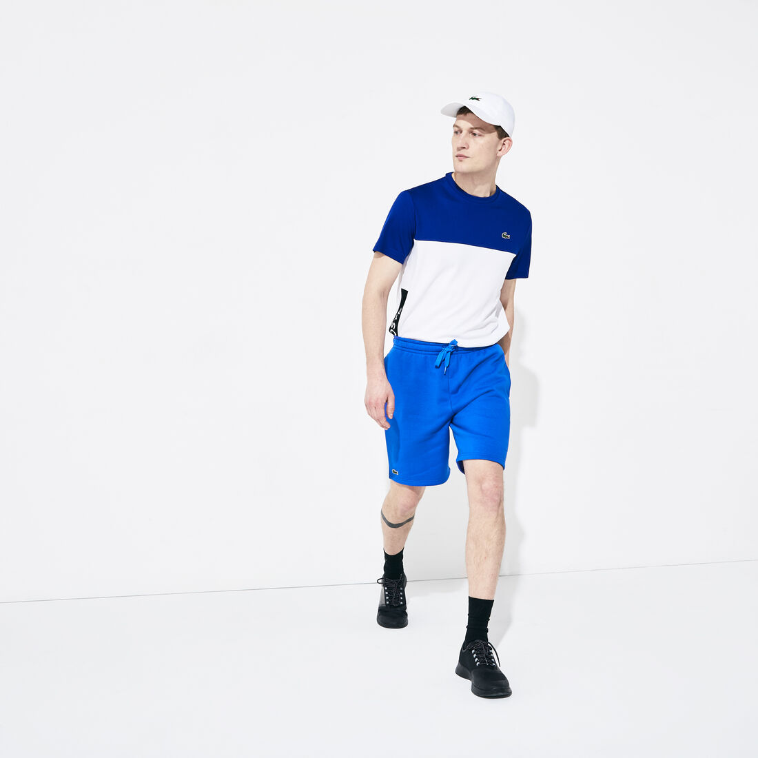 شورت من الصوف لرياضة التنس للرجال من مجموعة Lacoste SPORT