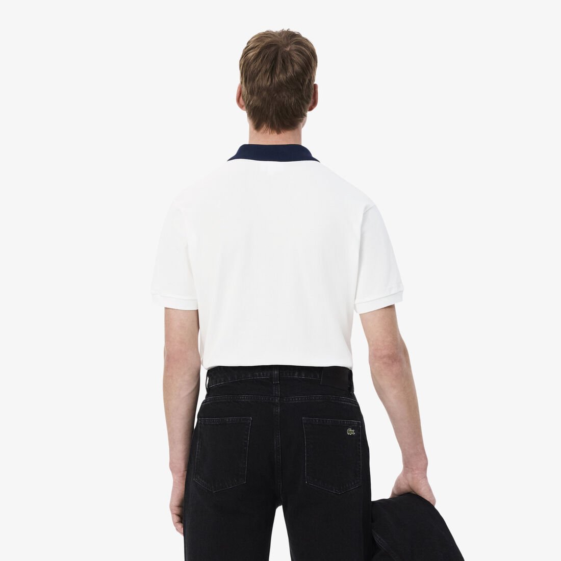 قميص بولو كلاسيكي بقصة ضيقة وياقة متباينة مقاس L.12.12 قميص بولو كلاسيكي بقصة ضيقة وياقة متباينة مقاس L.12.12