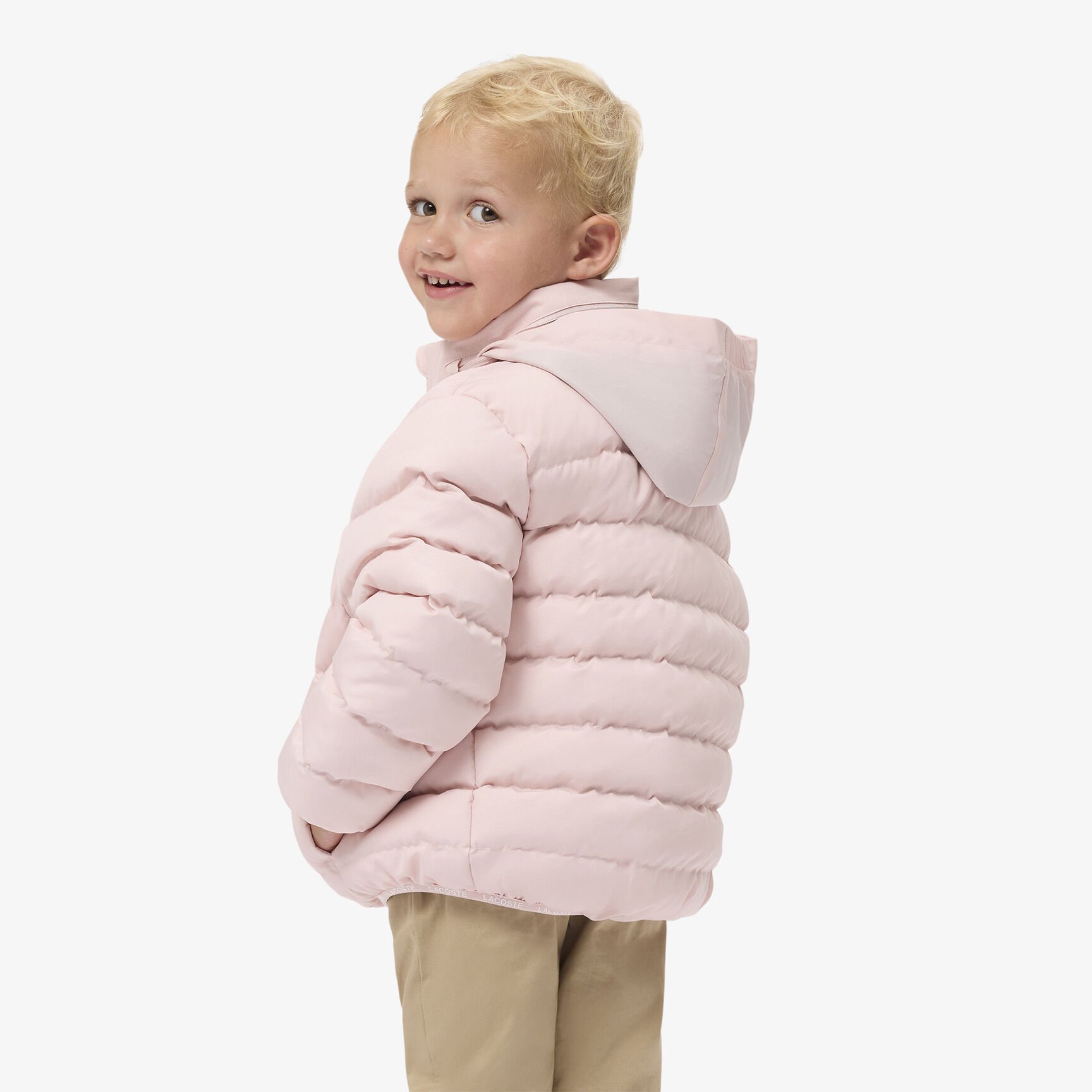 هودي منتفخ من التفتا بنمط ألماسي مع قبعة هودي منتفخ من التفتا بنمط ألماسي مع قبعة