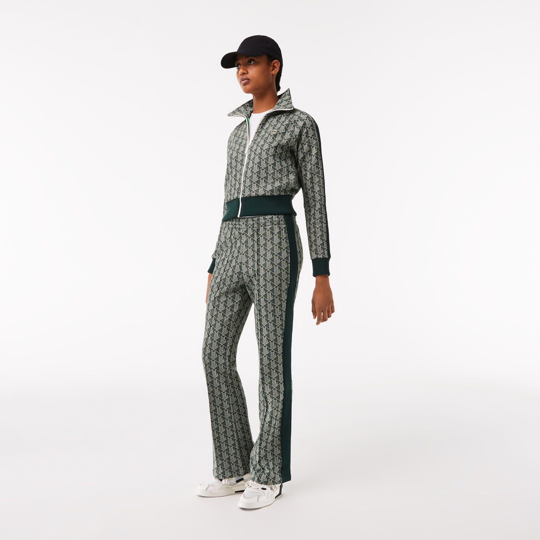 بنطال رياضي واسع منقوش بنطال رياضي واسع منقوش