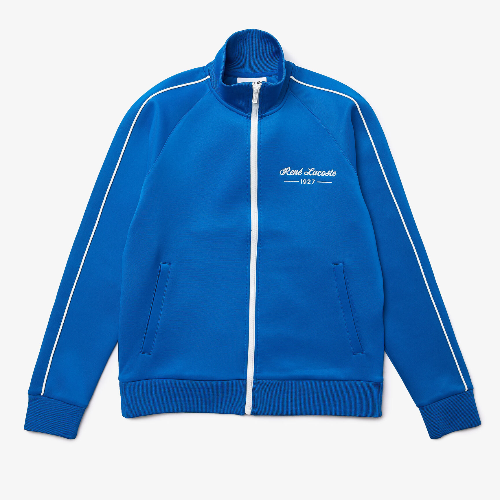 سترة نسائية مطرزة بحروف رياضية بسحاب