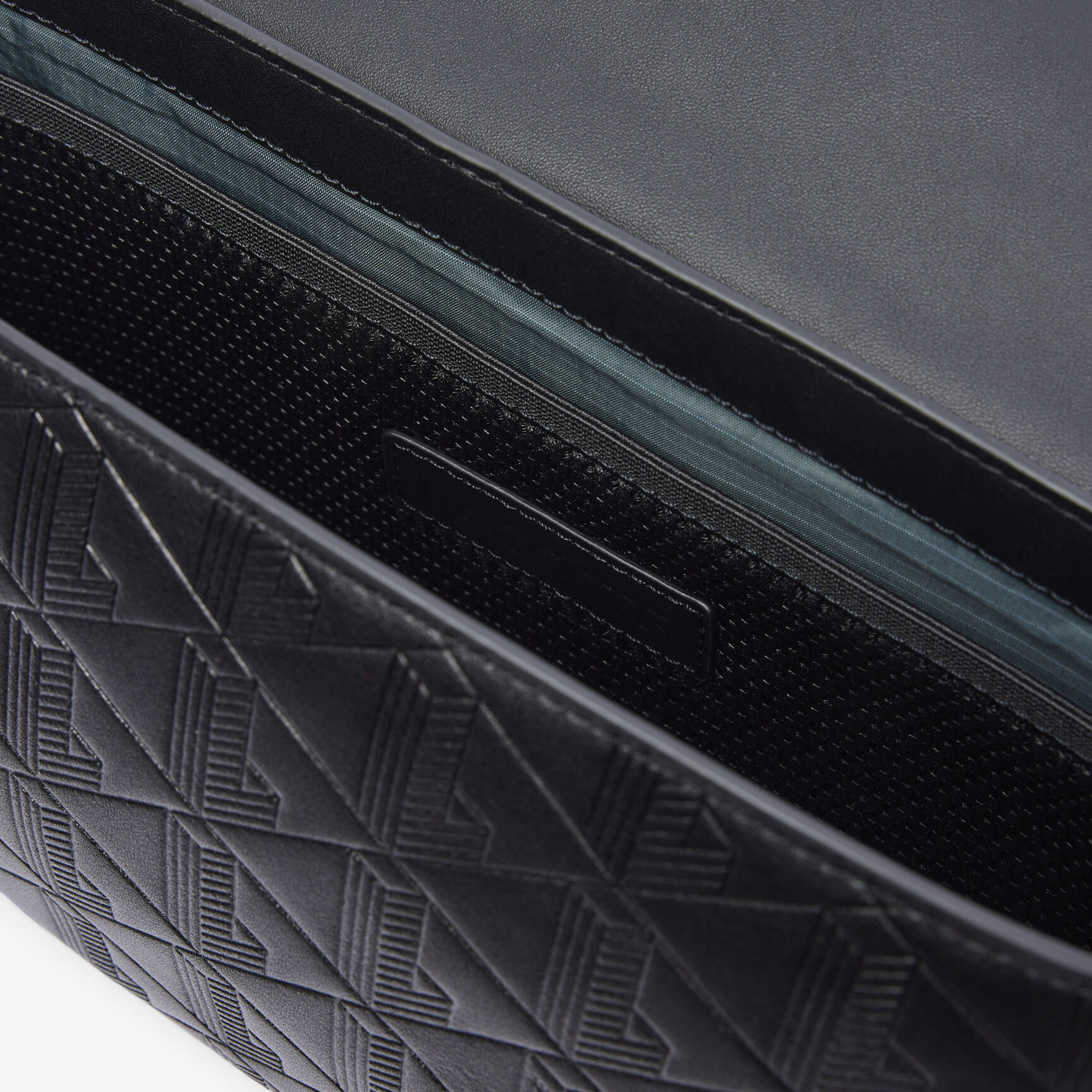 حقيبة نوموجرام جلدية قابلة للإغلاق