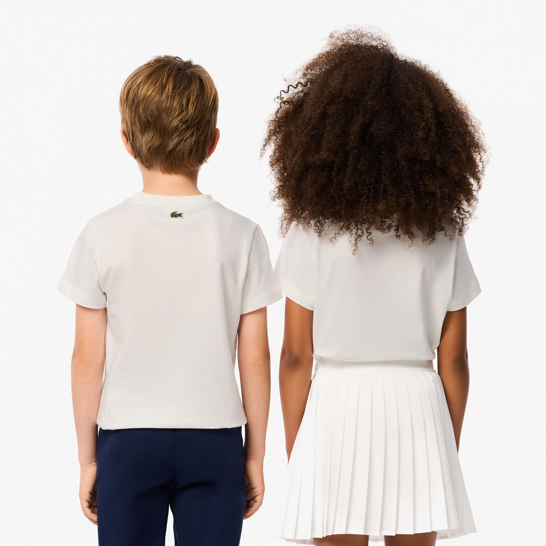 تيشيرت بطبعة الماركة تيشيرت بطبعة الماركة