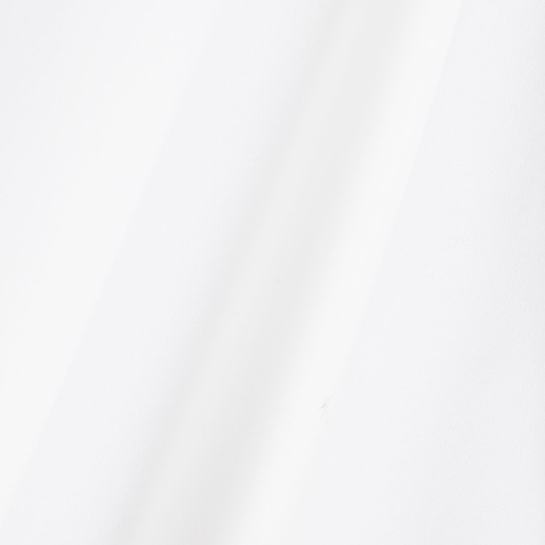 قميص ضيق بأكمام قصيرة قميص ضيق بأكمام قصيرة